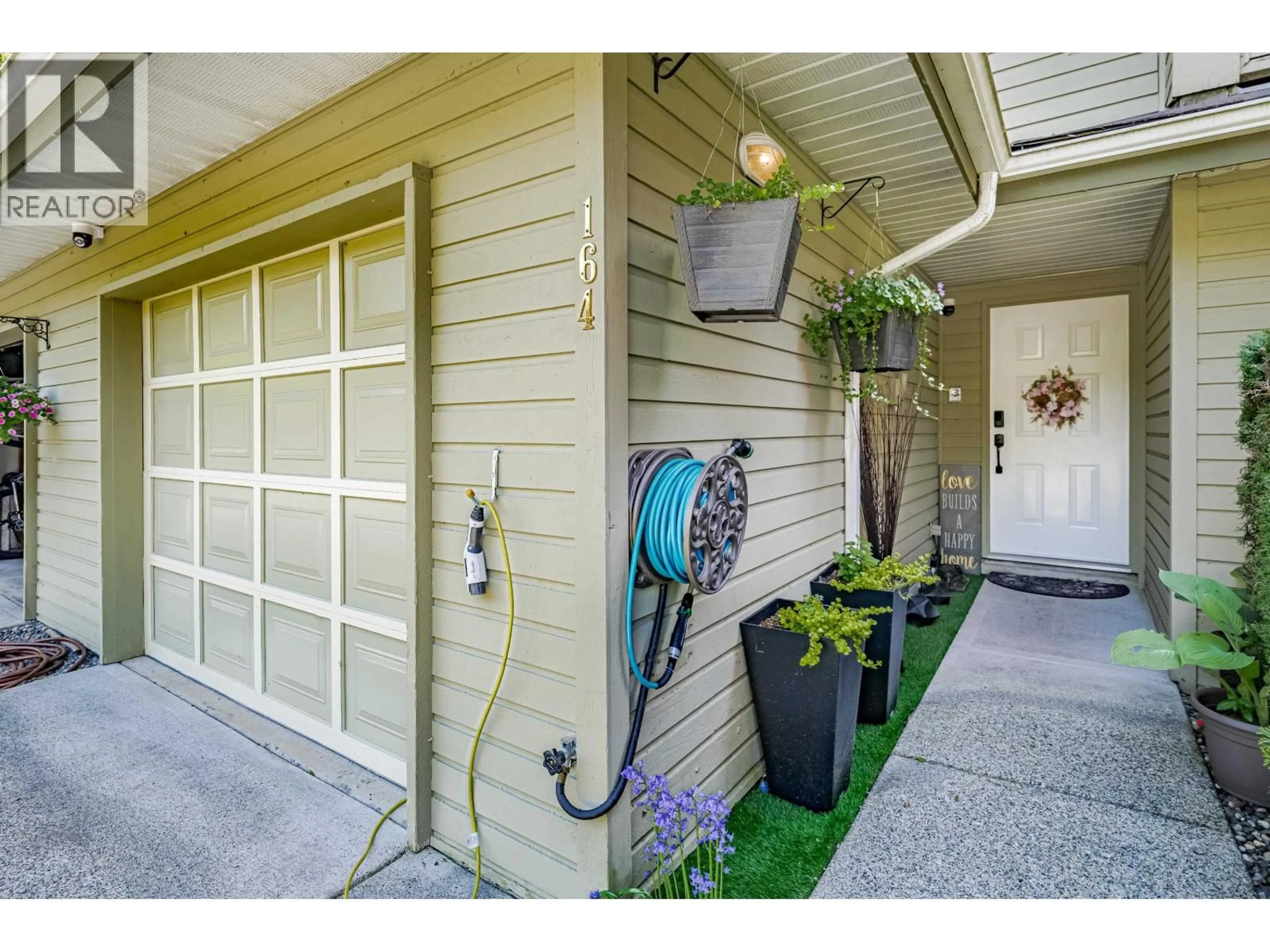 Indoor entryway for 164 - 1386 LINCOLN DRIVE, Port Coquitlam British Columbia V3B7G6