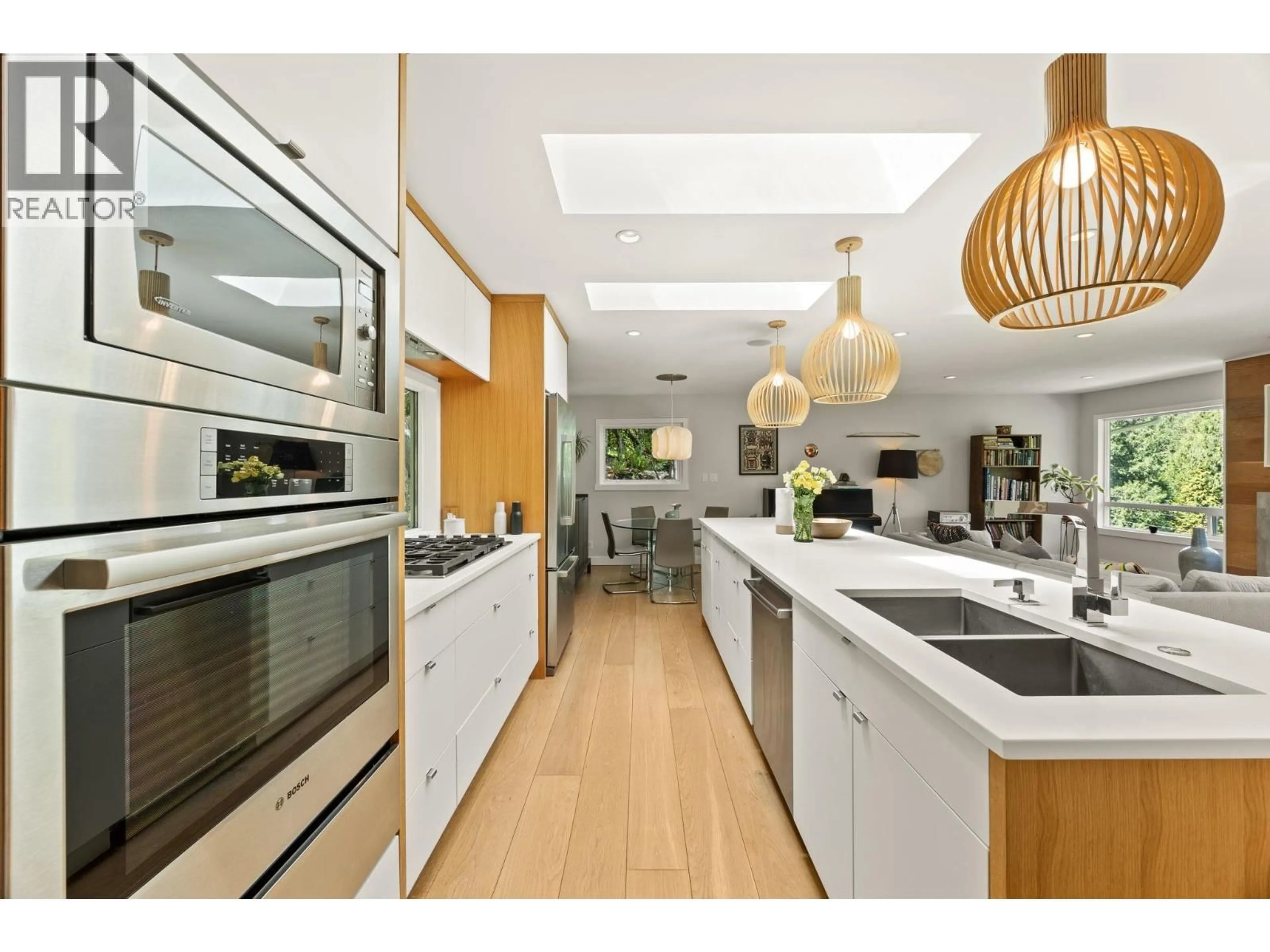 Open concept kitchen, unknown for 5566 GALLAGHER PLACE, West Vancouver British Columbia V7W1N9