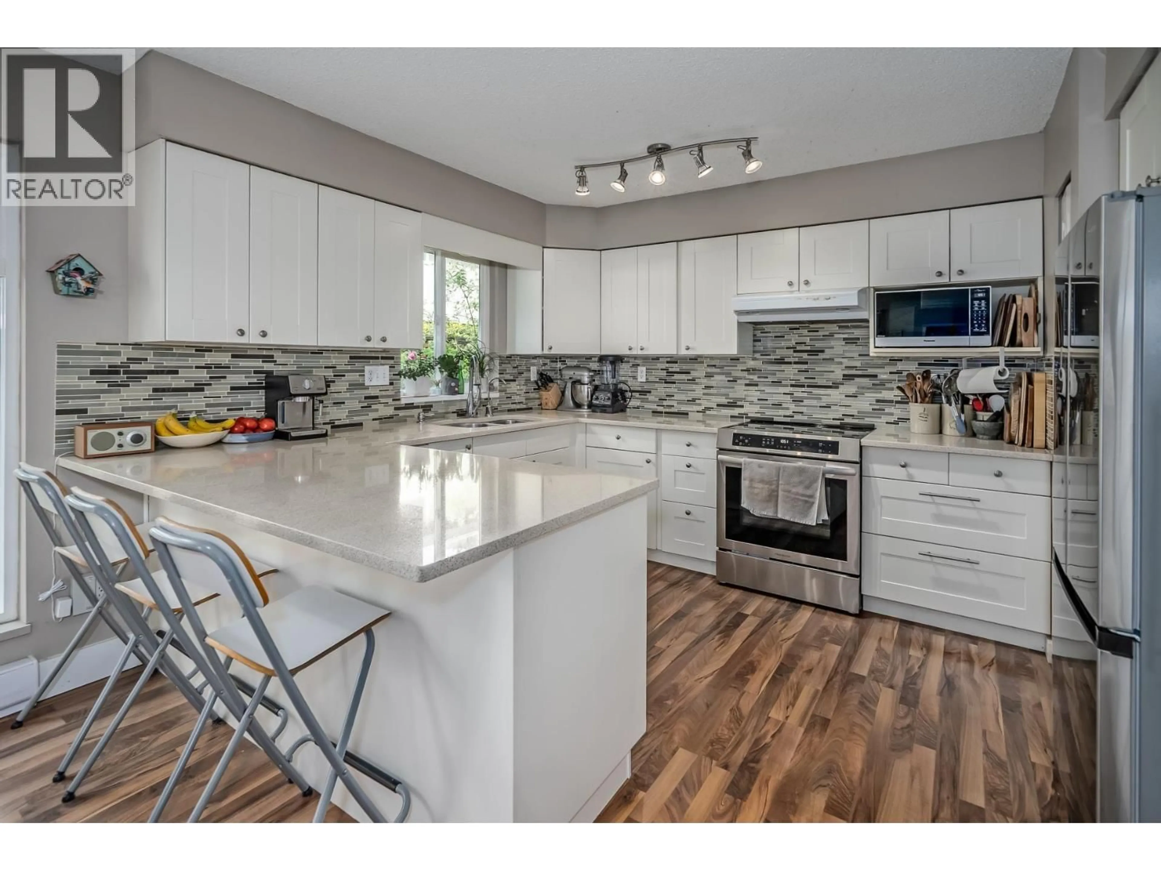 Open concept kitchen, unknown for 10350 HOLLYBANK DRIVE, Richmond British Columbia V7E4S5