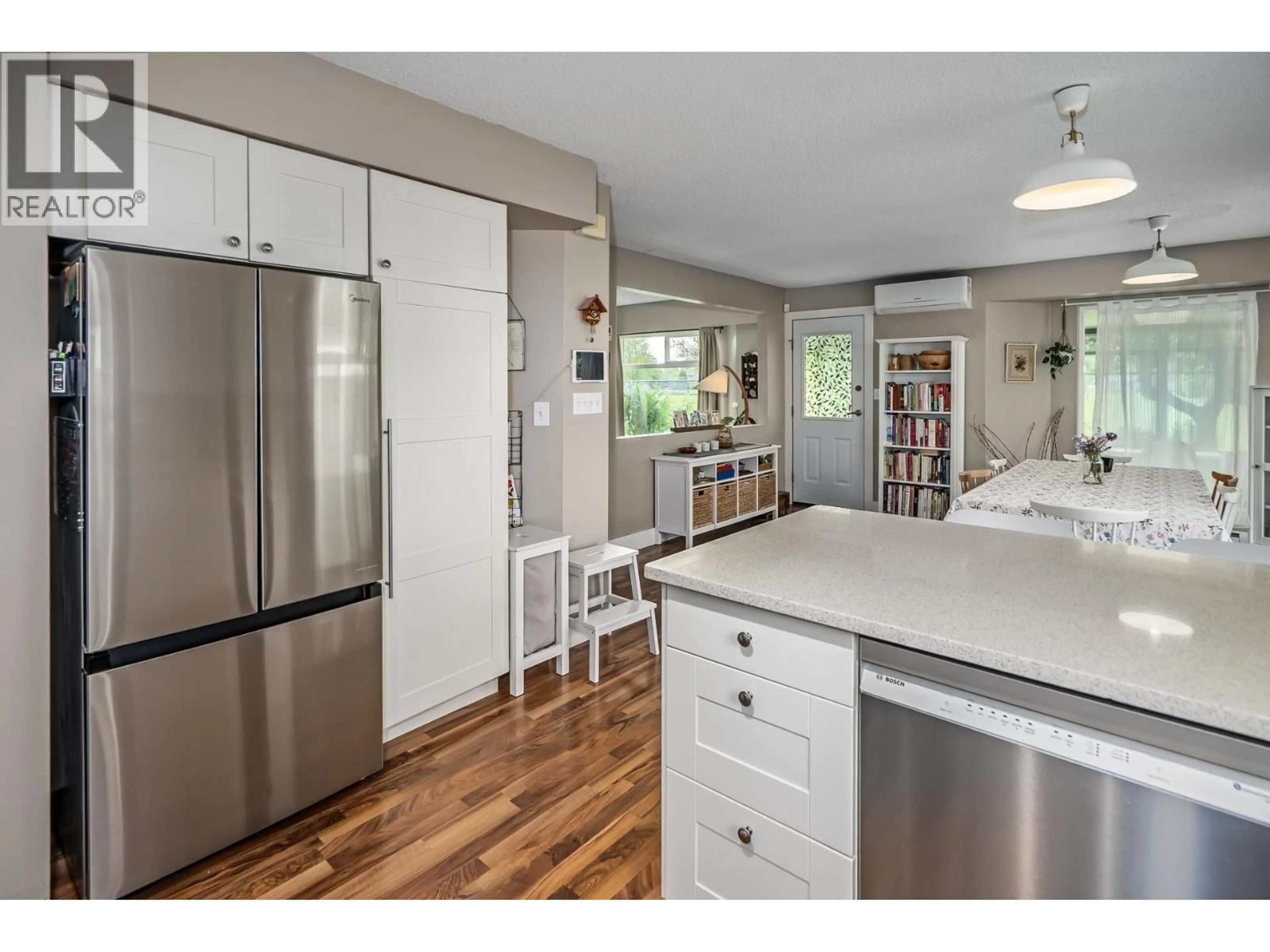 Open concept kitchen, unknown for 10350 HOLLYBANK DRIVE, Richmond British Columbia V7E4S5