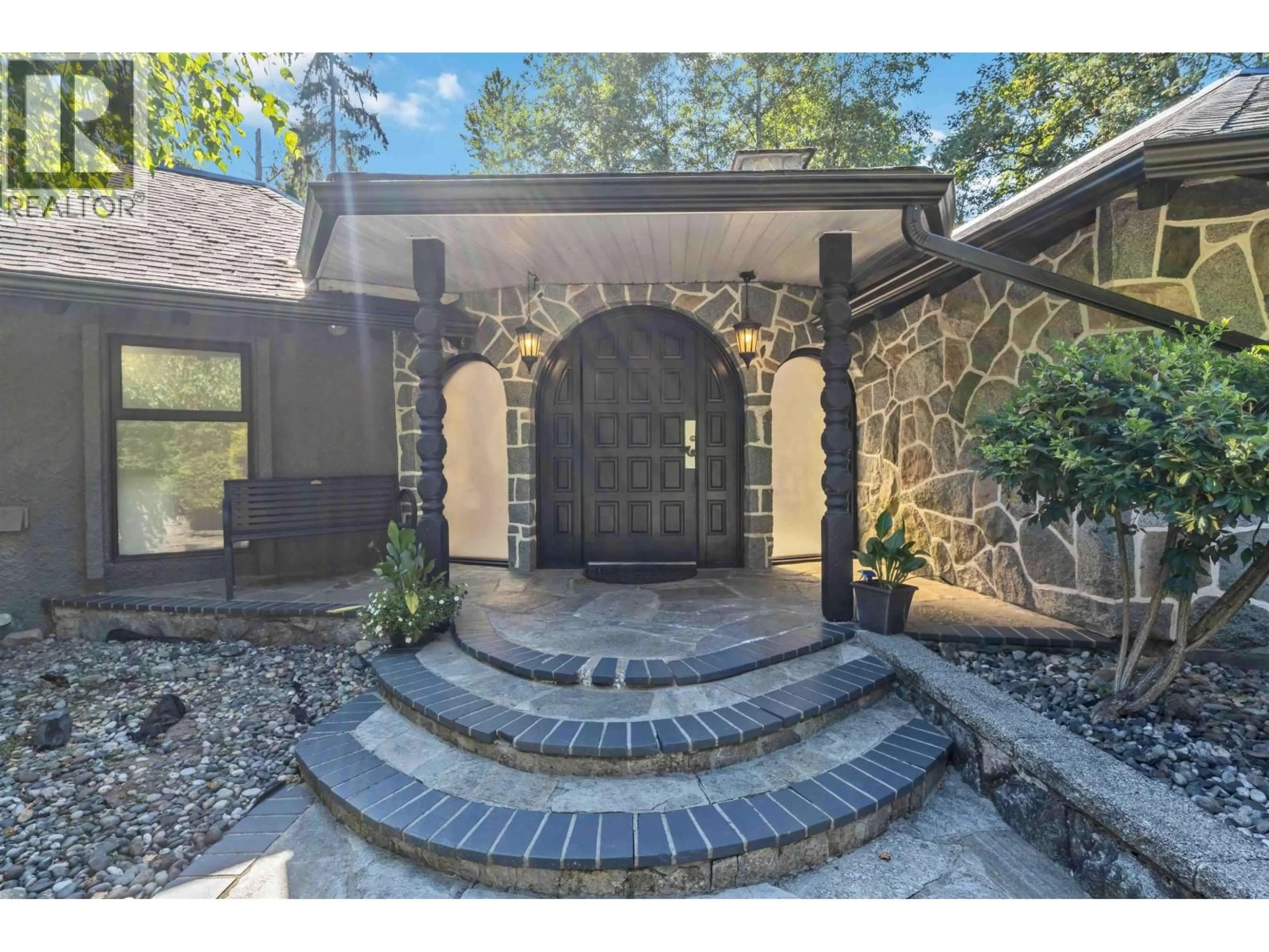 Indoor entryway for 1 - 23100 129 AVENUE, Maple Ridge British Columbia V2X0M5