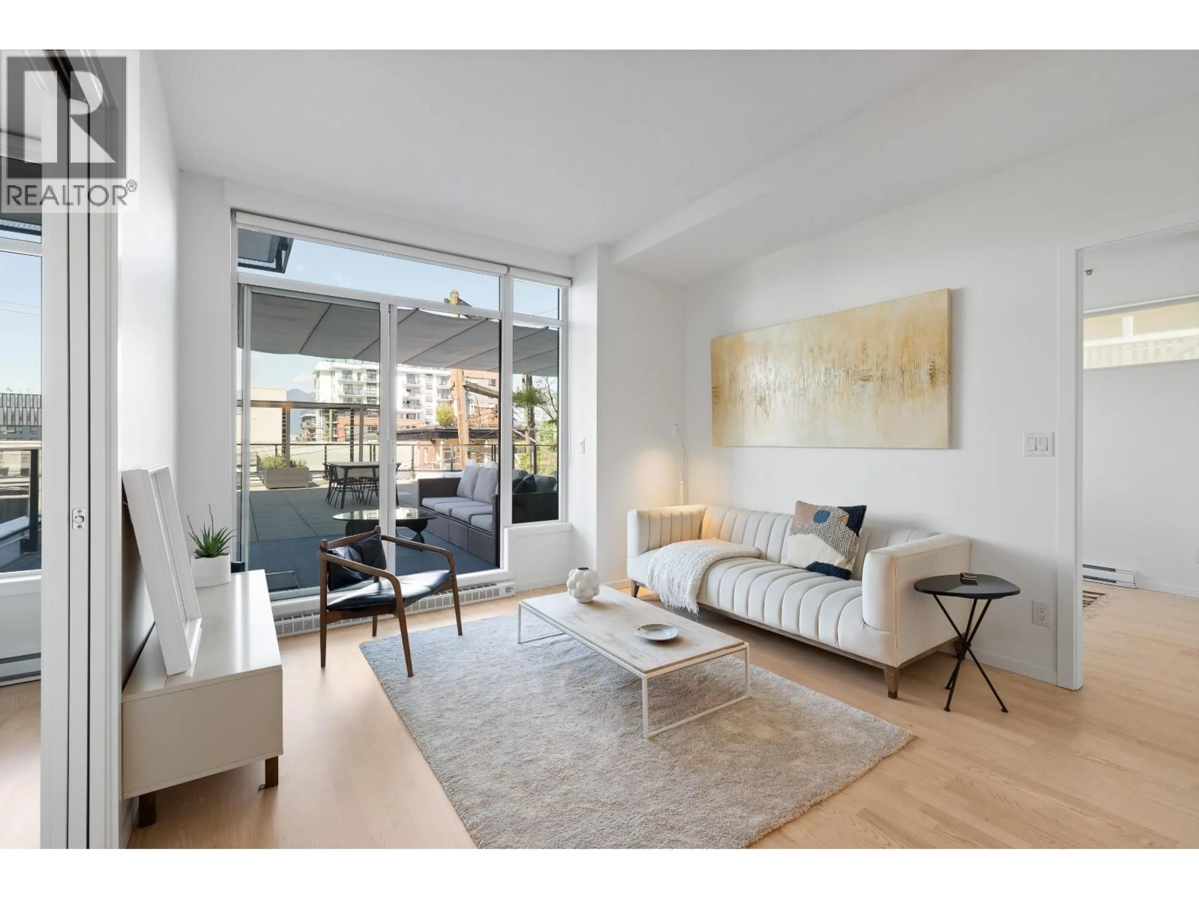 Living room with furniture, unknown for 206 - 133 8TH AVENUE, Vancouver British Columbia V5T1R8