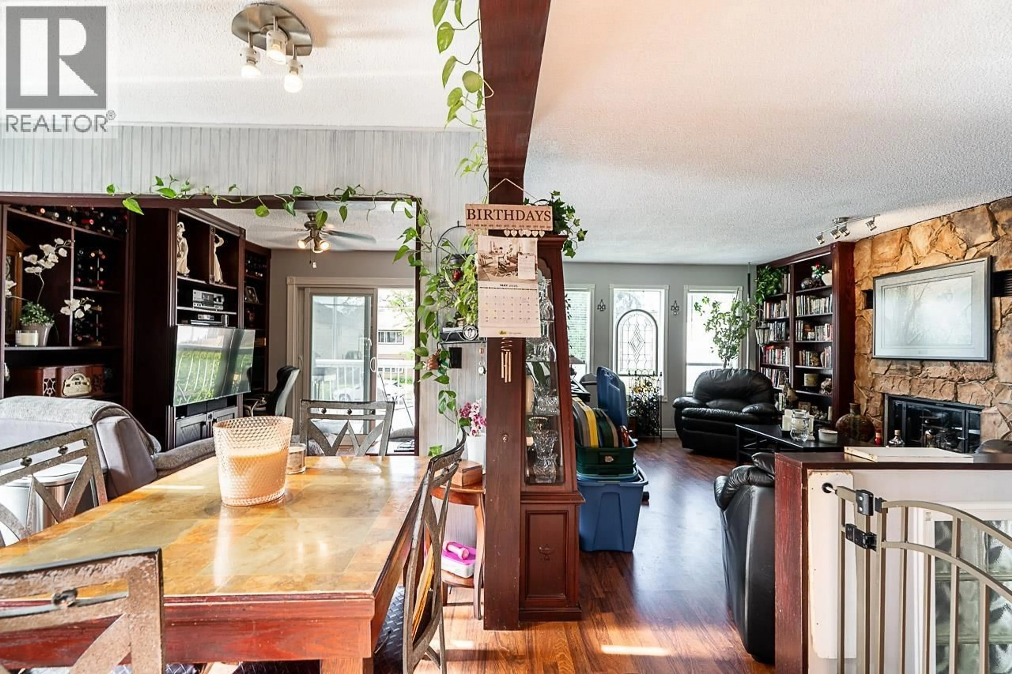 Open concept kitchen, unknown for 1868 COQUITLAM AVENUE, Port Coquitlam British Columbia V3B1H7