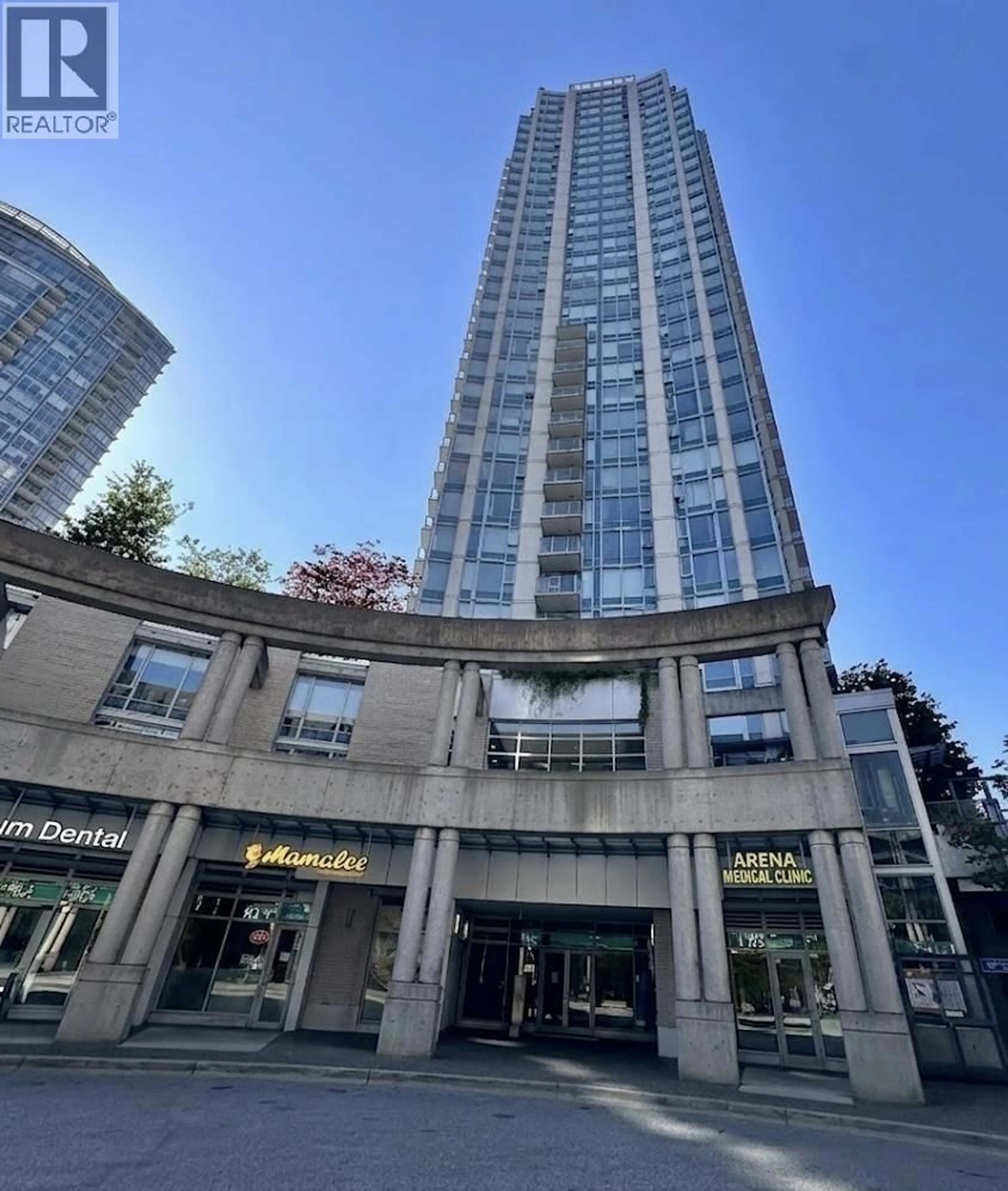 Indoor foyer for 2203 - 188 KEEFER PLACE, Vancouver British Columbia V6B0J1
