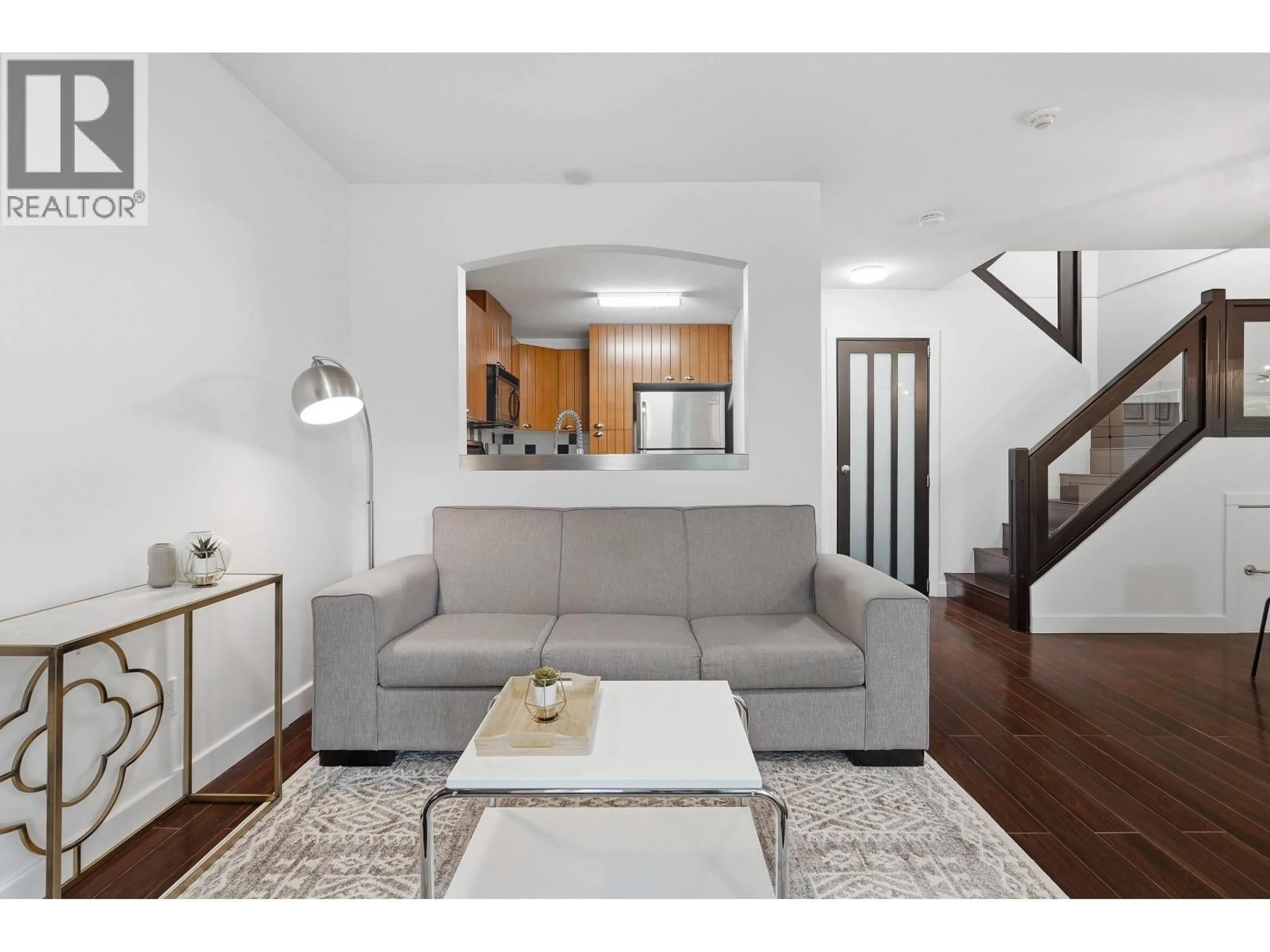 Living room with furniture, unknown for 7327 MAGNOLIA TERRACE, Burnaby British Columbia V5E4M3