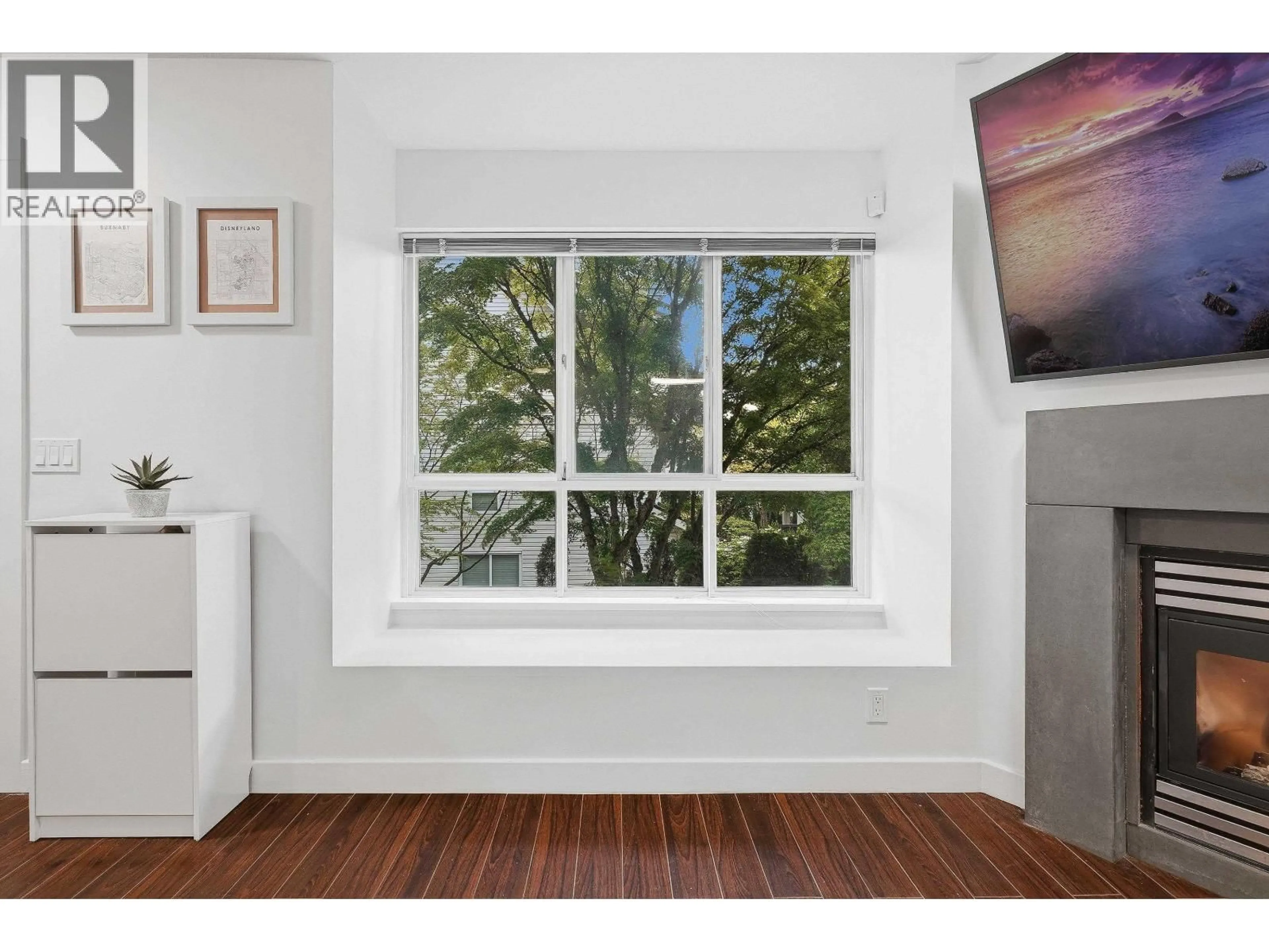 A pic of a room for 7327 MAGNOLIA TERRACE, Burnaby British Columbia V5E4M3