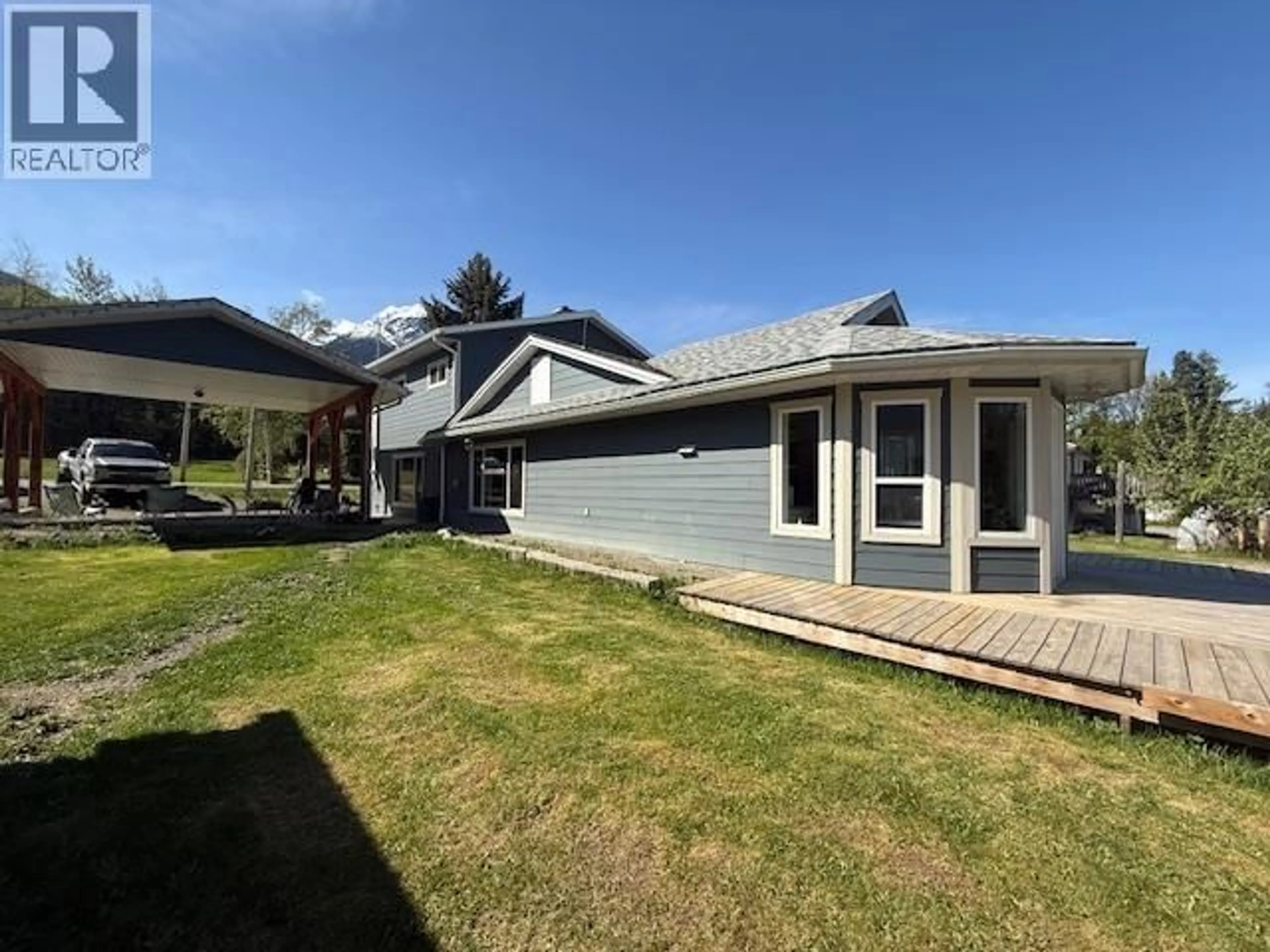 A pic from outside/outdoor area/front of a property/back of a property/a pic from drone, street for 4939 13TH AVENUE, New Hazelton British Columbia V0J2J0