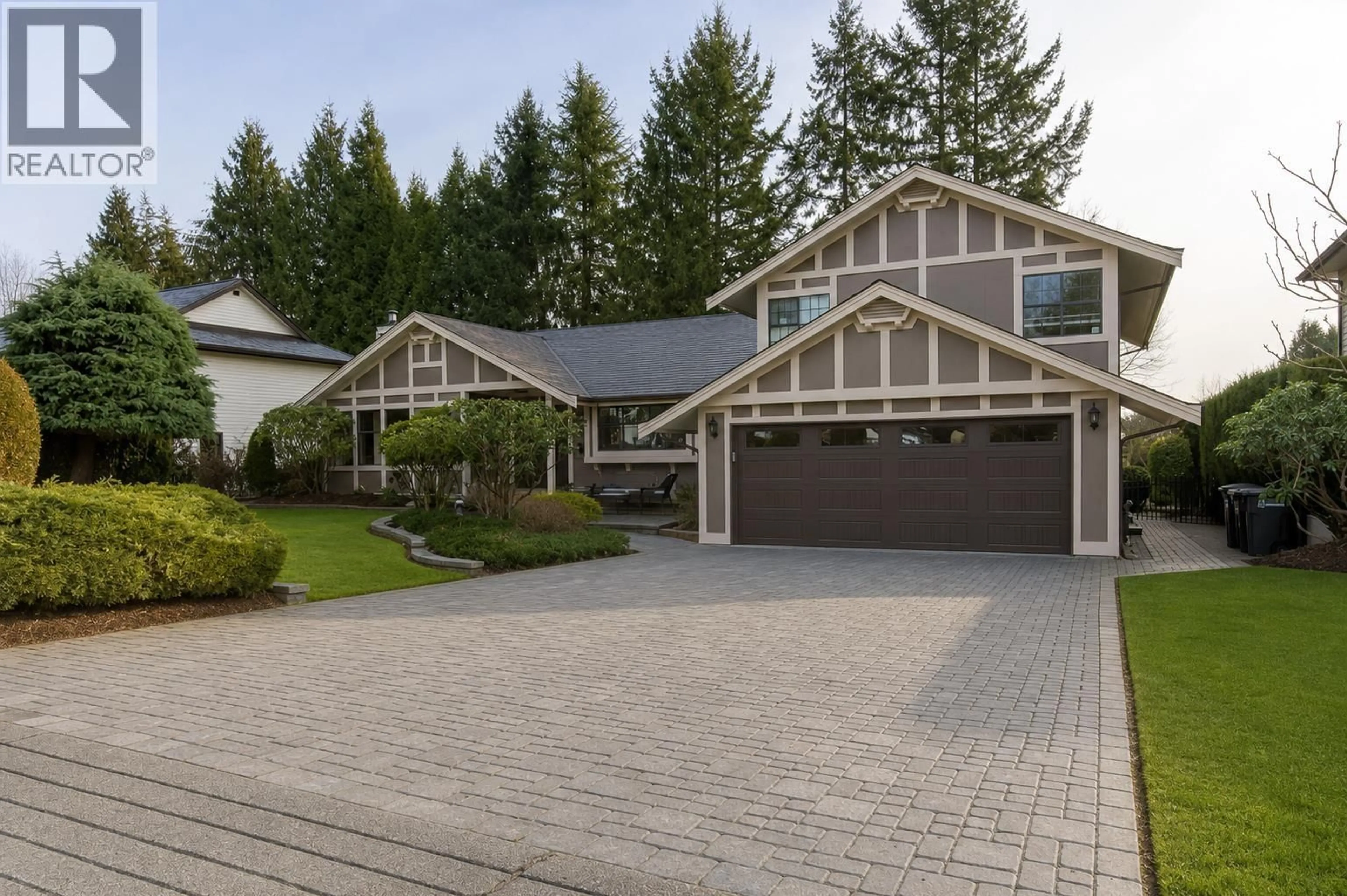 Home with vinyl exterior material, street for 7960 WESTLAKE STREET, Burnaby British Columbia V5A4J9