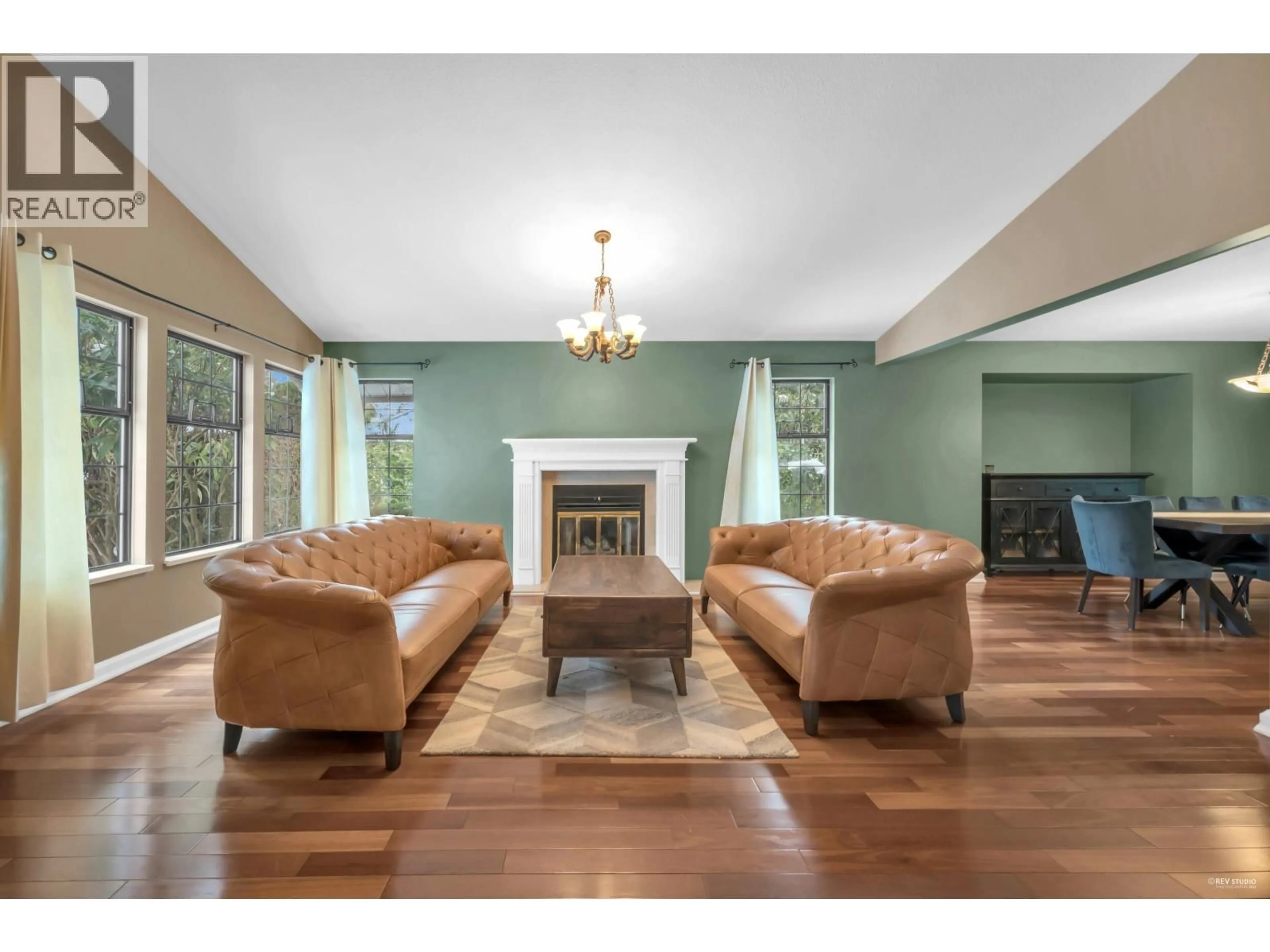 Living room with furniture, unknown for 7960 WESTLAKE STREET, Burnaby British Columbia V5A4J9