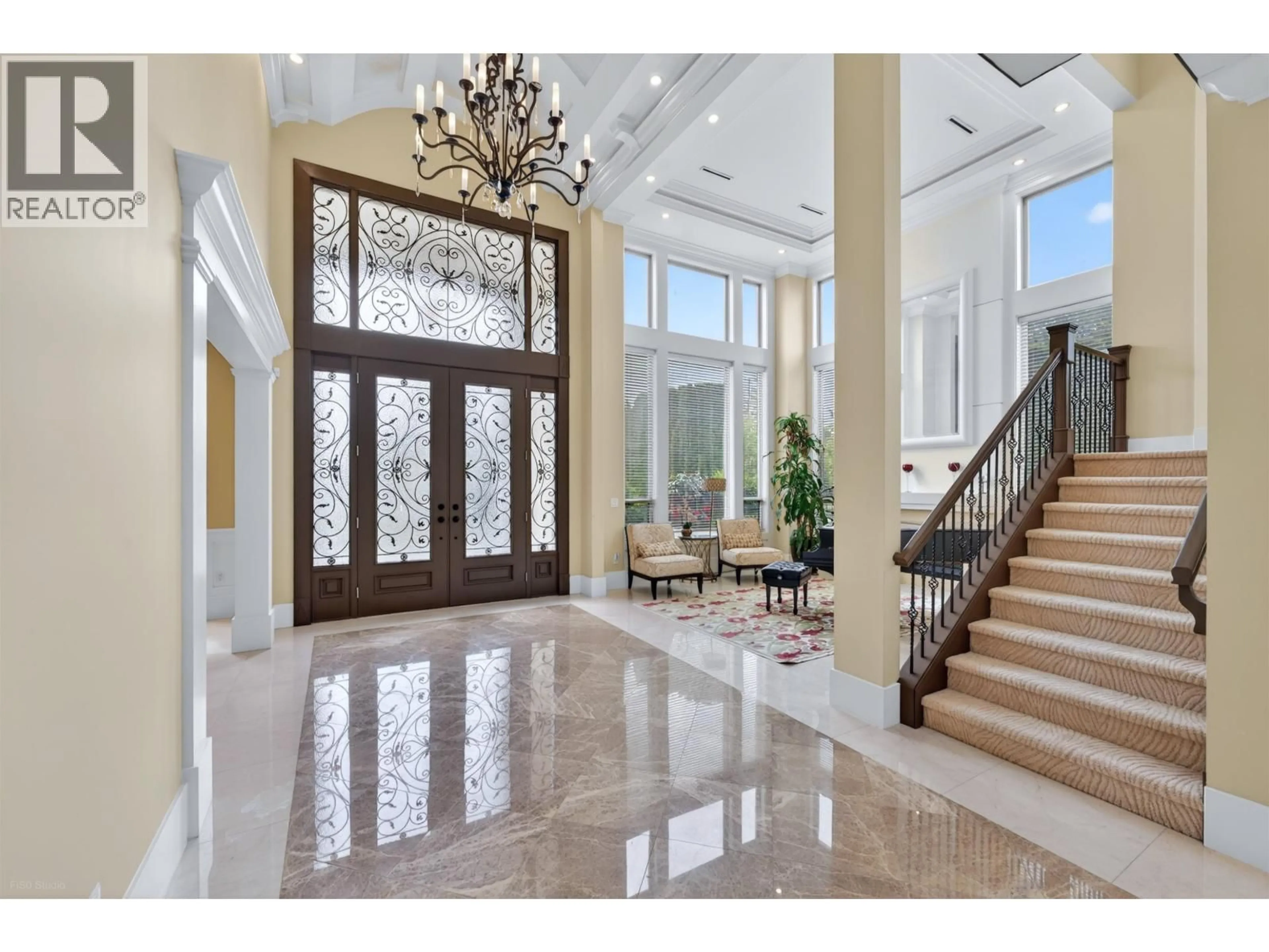 Indoor foyer for 7560 CHELSEA ROAD, Richmond British Columbia V7C3S8
