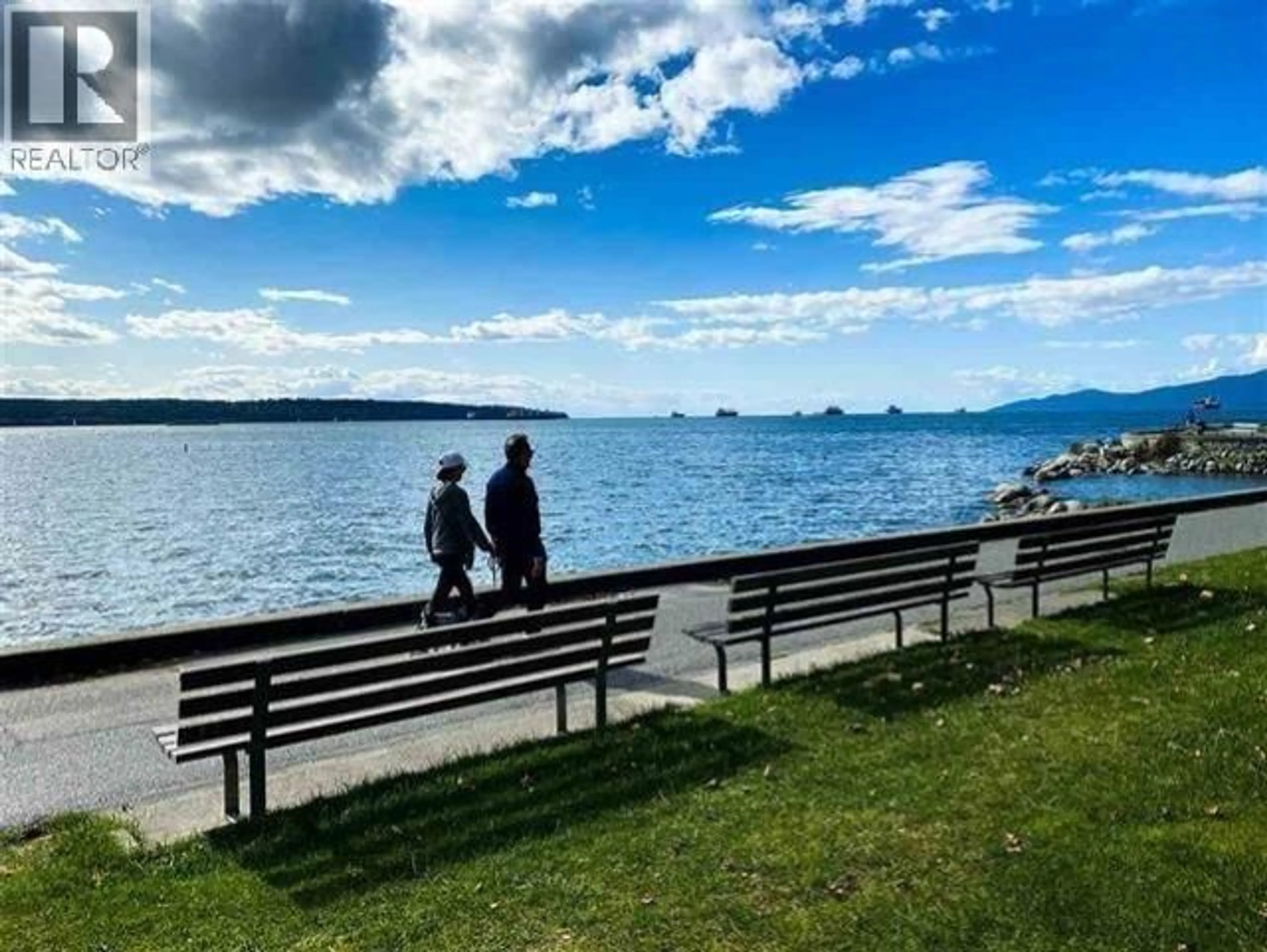 Patio, water/lake/river/ocean view for 503 - 1995 BEACH AVENUE, Vancouver British Columbia V6G2Y3