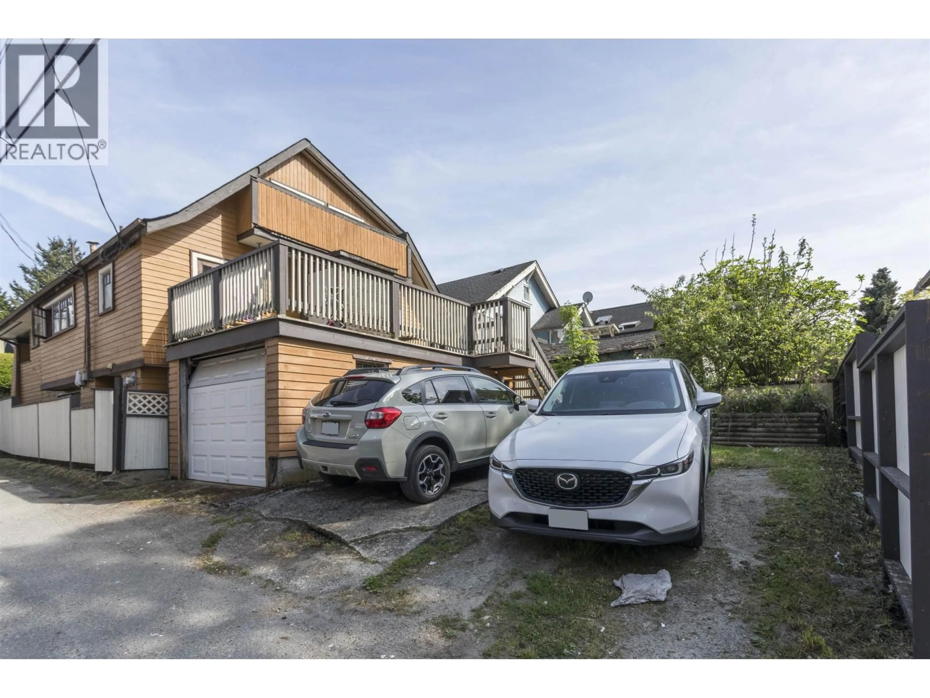 A pic from outside/outdoor area/front of a property/back of a property/a pic from drone, street for 2051 STEPHENS STREET, Vancouver British Columbia V6K3W2