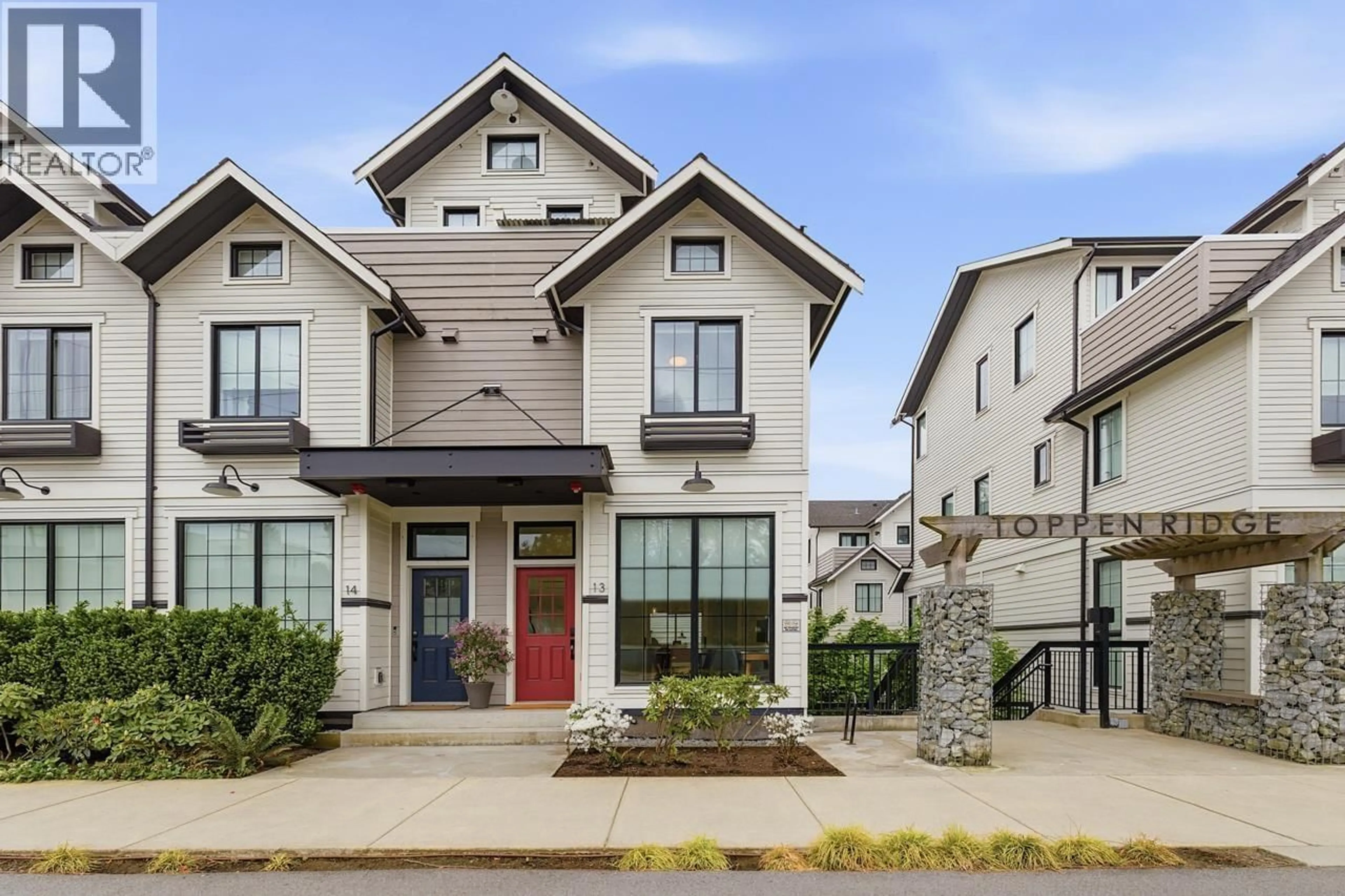 Home with vinyl exterior material, street for 13 - 237 RIDGEWAY AVENUE, North Vancouver British Columbia V7L0H6