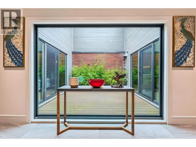 423 GREENSBORO PLACE, Vancouver 2