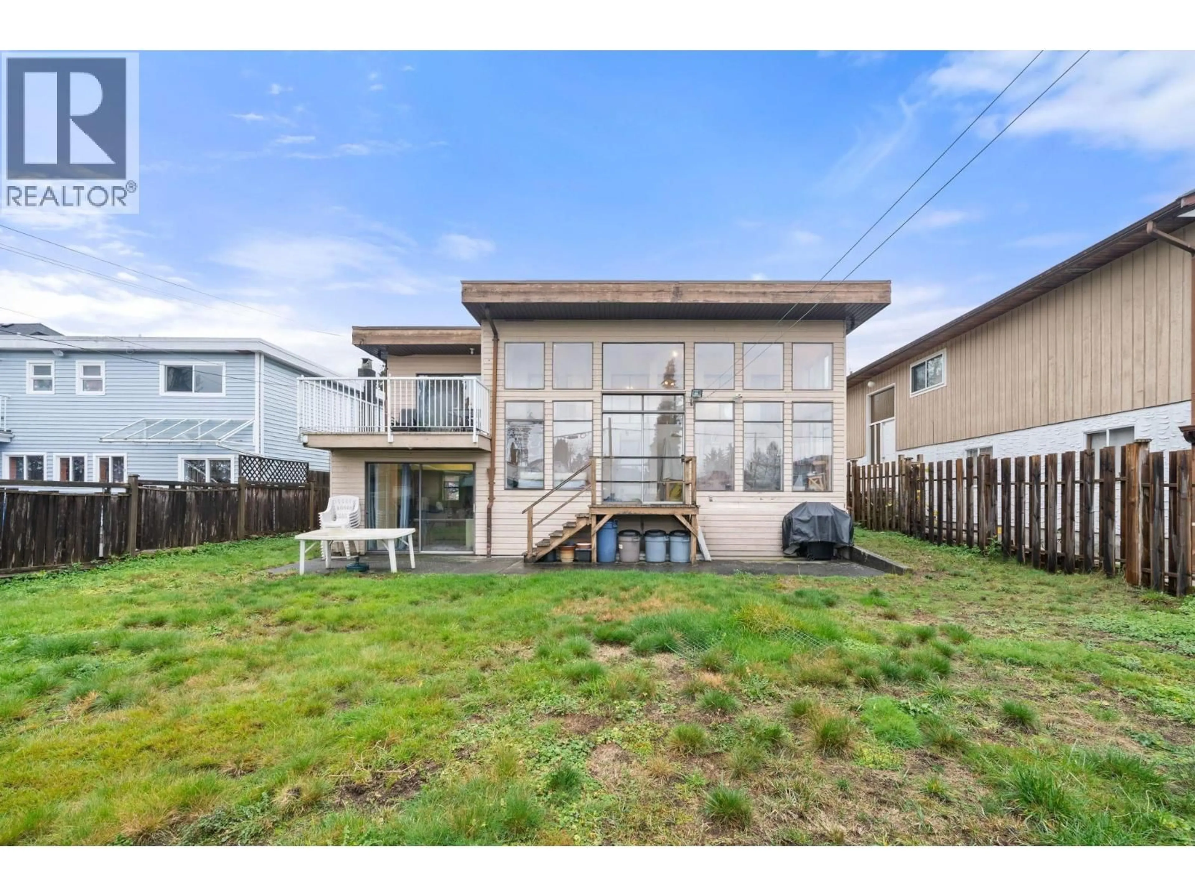 Unknown for 741 14TH STREET, North Vancouver British Columbia V7L2P3