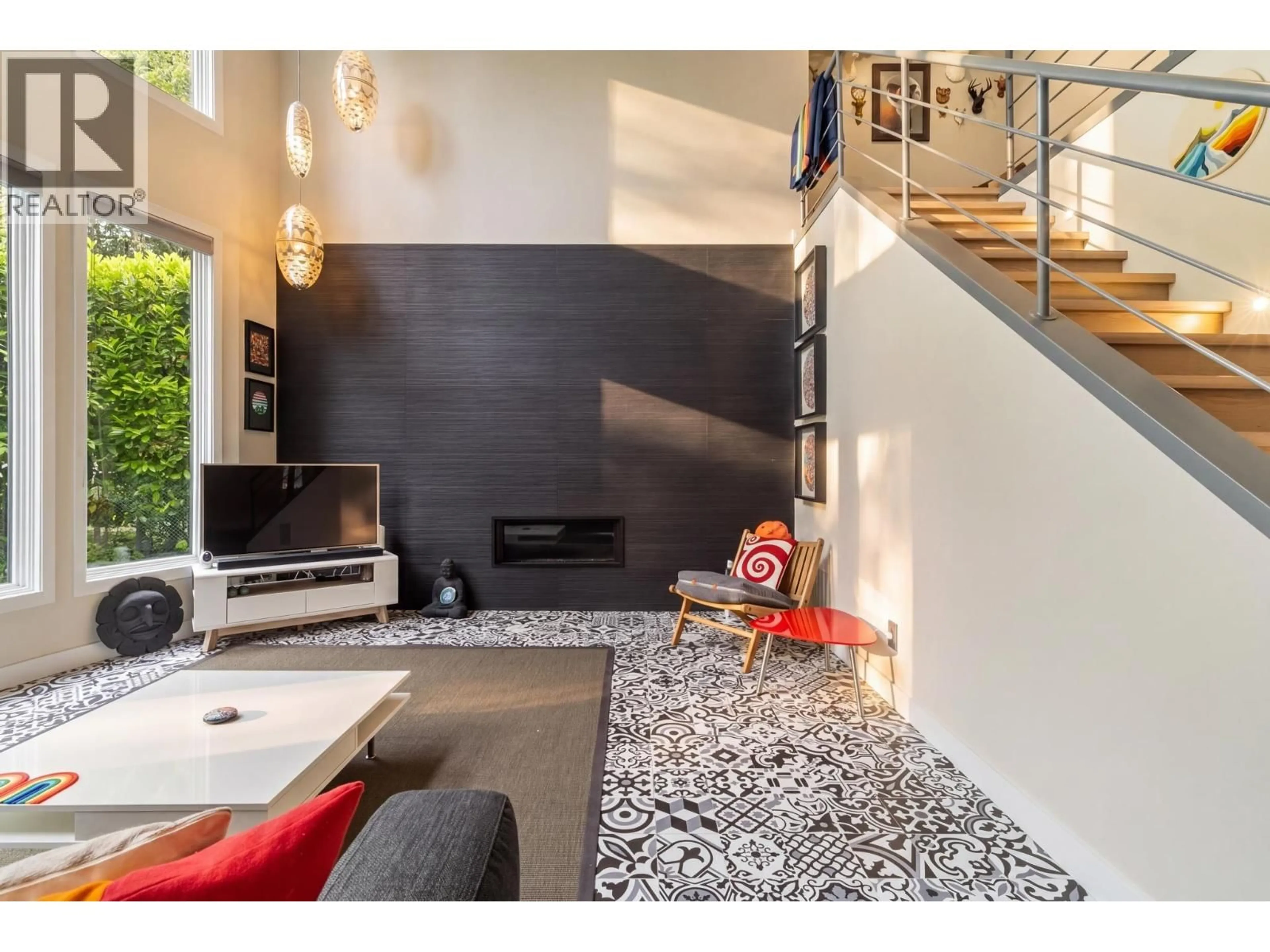 Indoor entryway for 3542 2ND AVENUE, Vancouver British Columbia V6R1J4