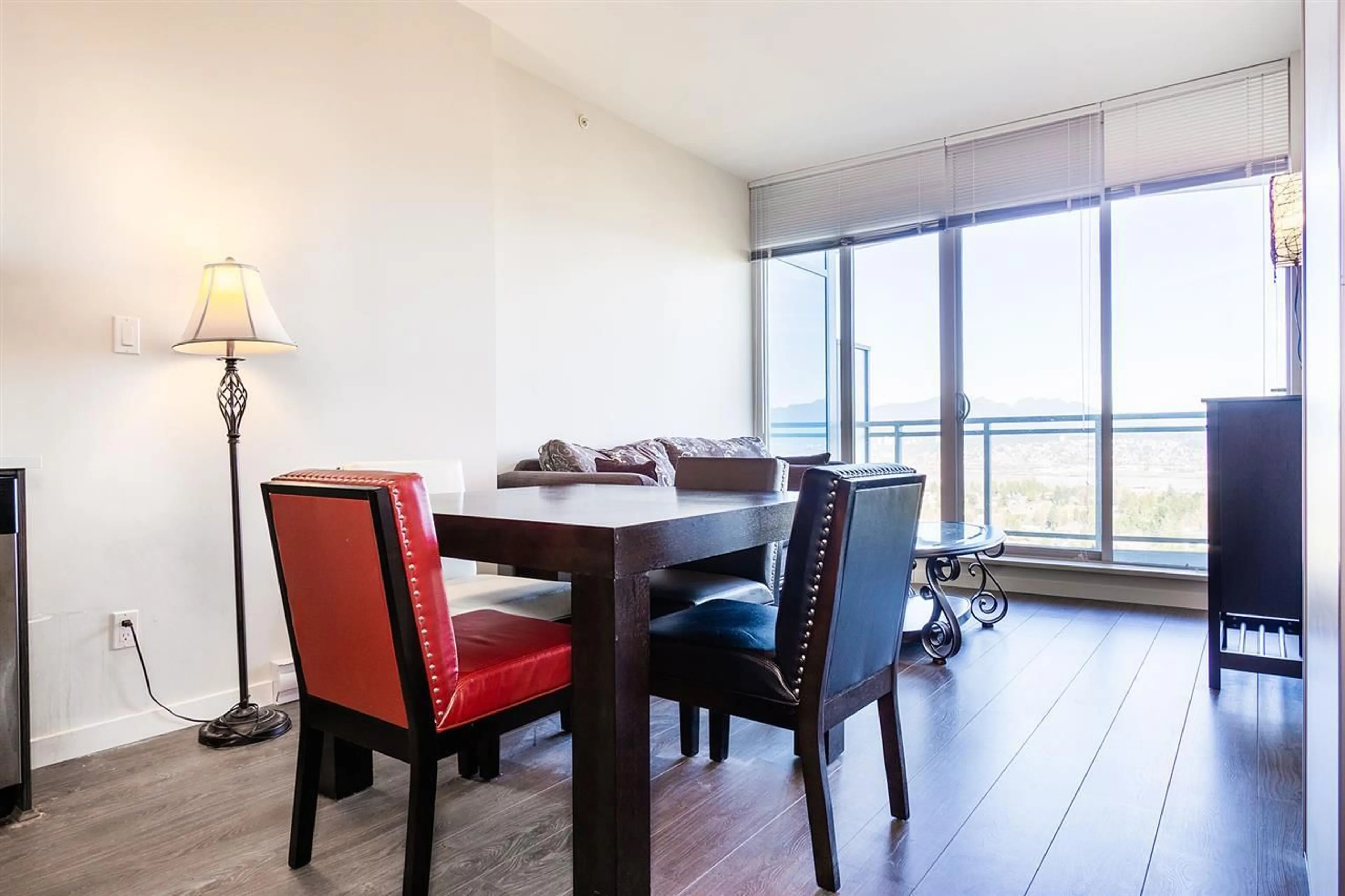Dining room, wood/laminate floor for 2602 - 13303 CENTRAL AVENUE, Surrey British Columbia V3T0K6