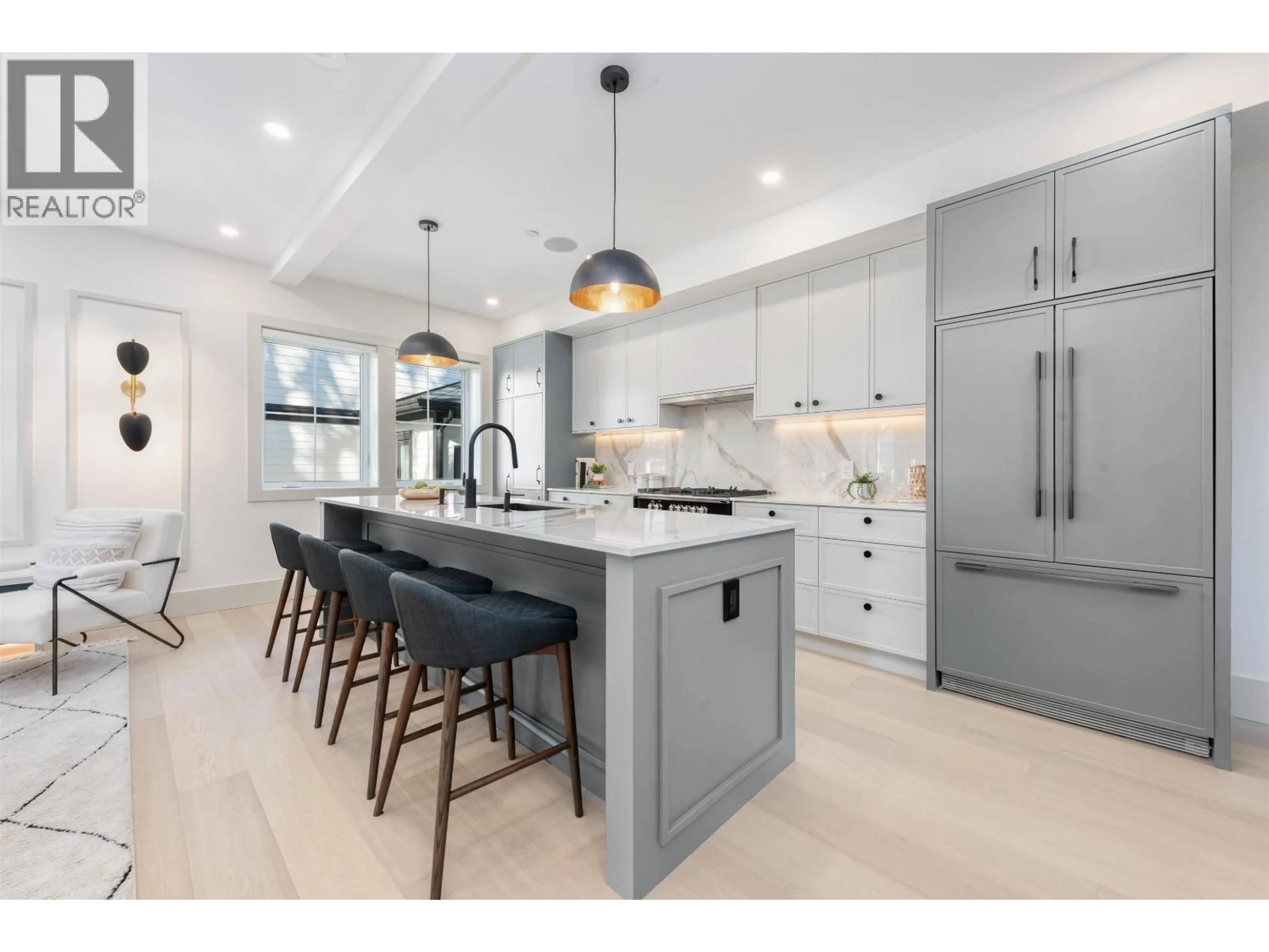 Contemporary kitchen, ceramic/tile floor for 1 - 375 33RD AVENUE, Vancouver British Columbia V5V2Z8