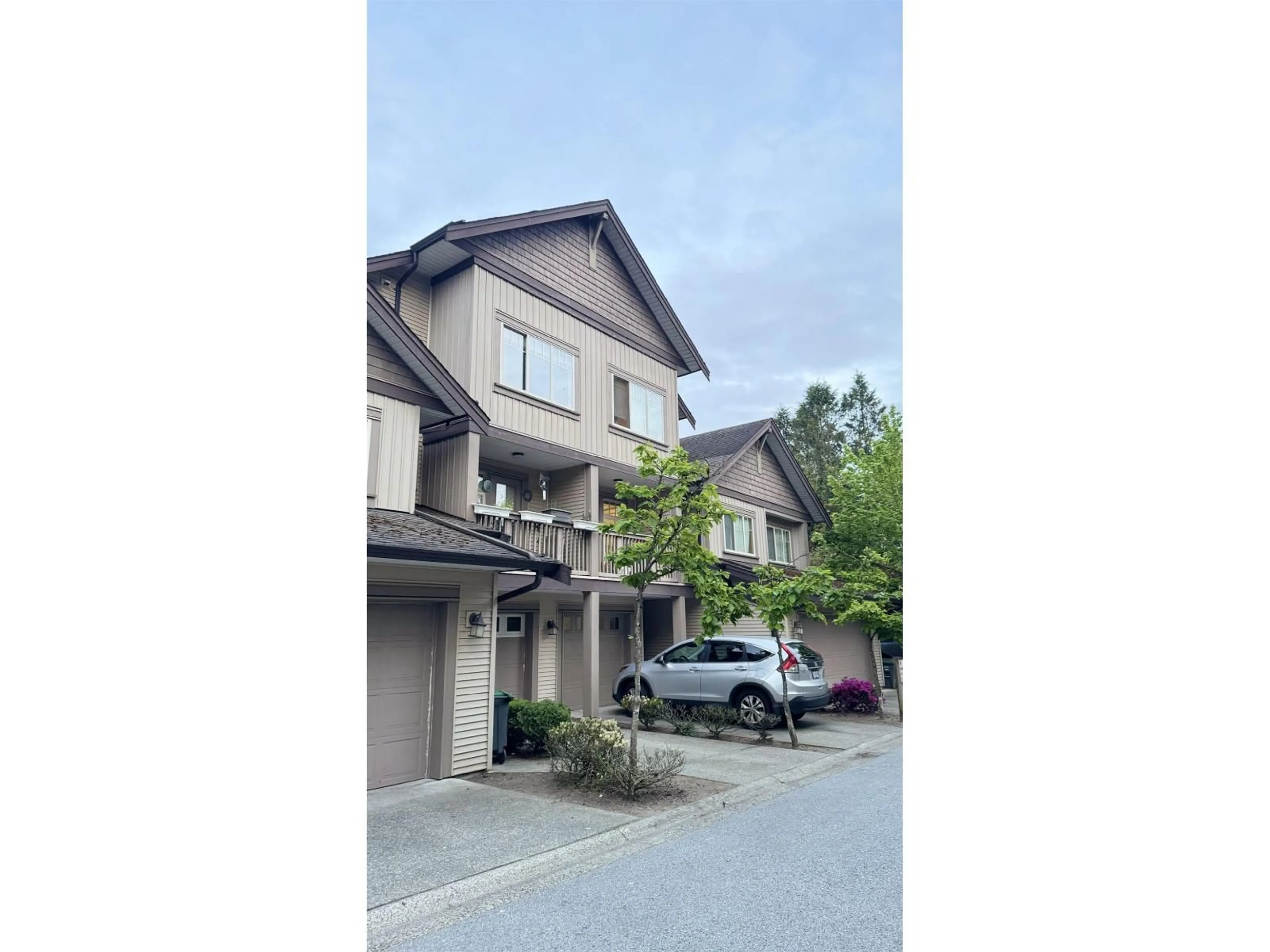 A pic from outside/outdoor area/front of a property/back of a property/a pic from drone, street for 22 - 6238 192 STREET, Surrey British Columbia V3S0S2