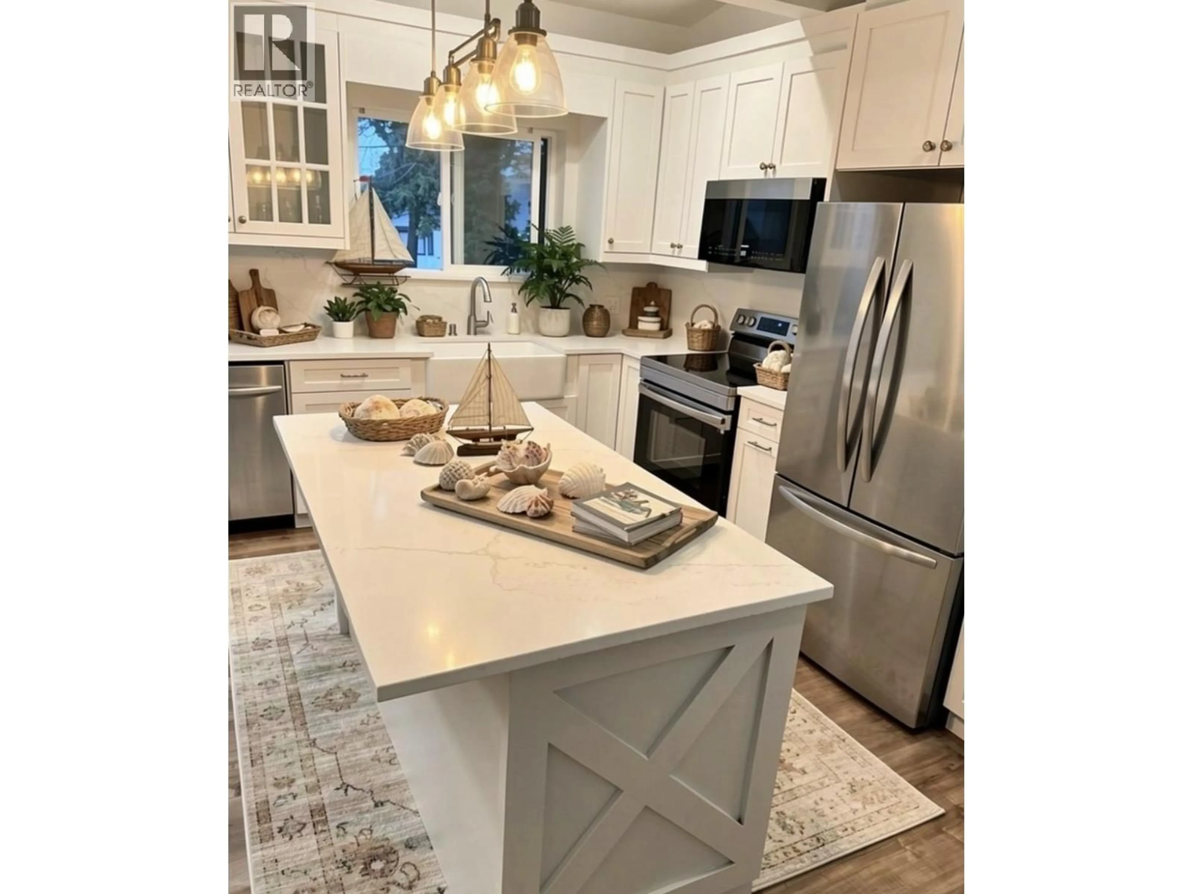 Open concept kitchen, ceramic/tile floor for 1493 54 STREET, Delta British Columbia V4M3H6