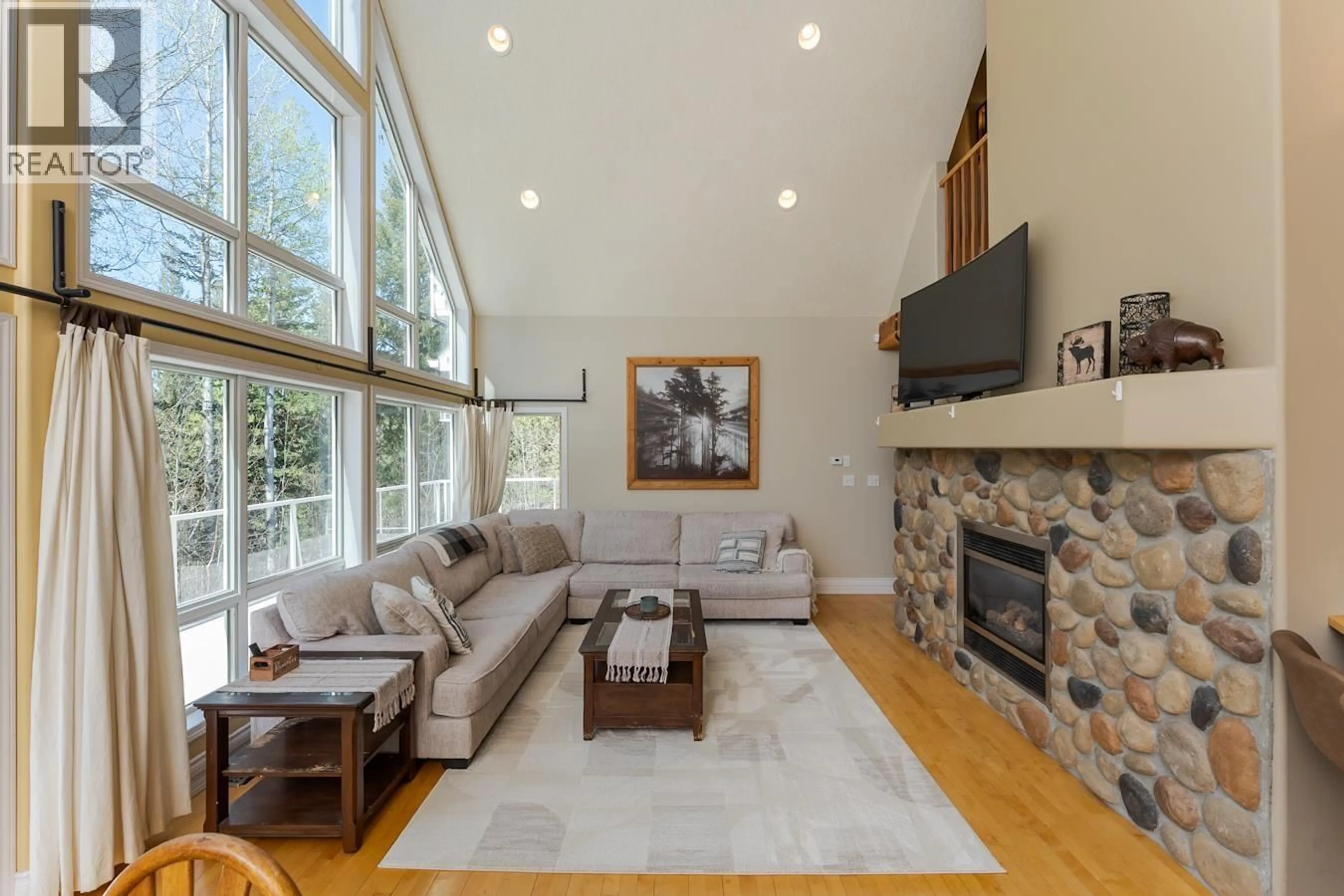 Living room with furniture, unknown for 13800 BIG FIR ROAD, Prince George British Columbia V2N5B5