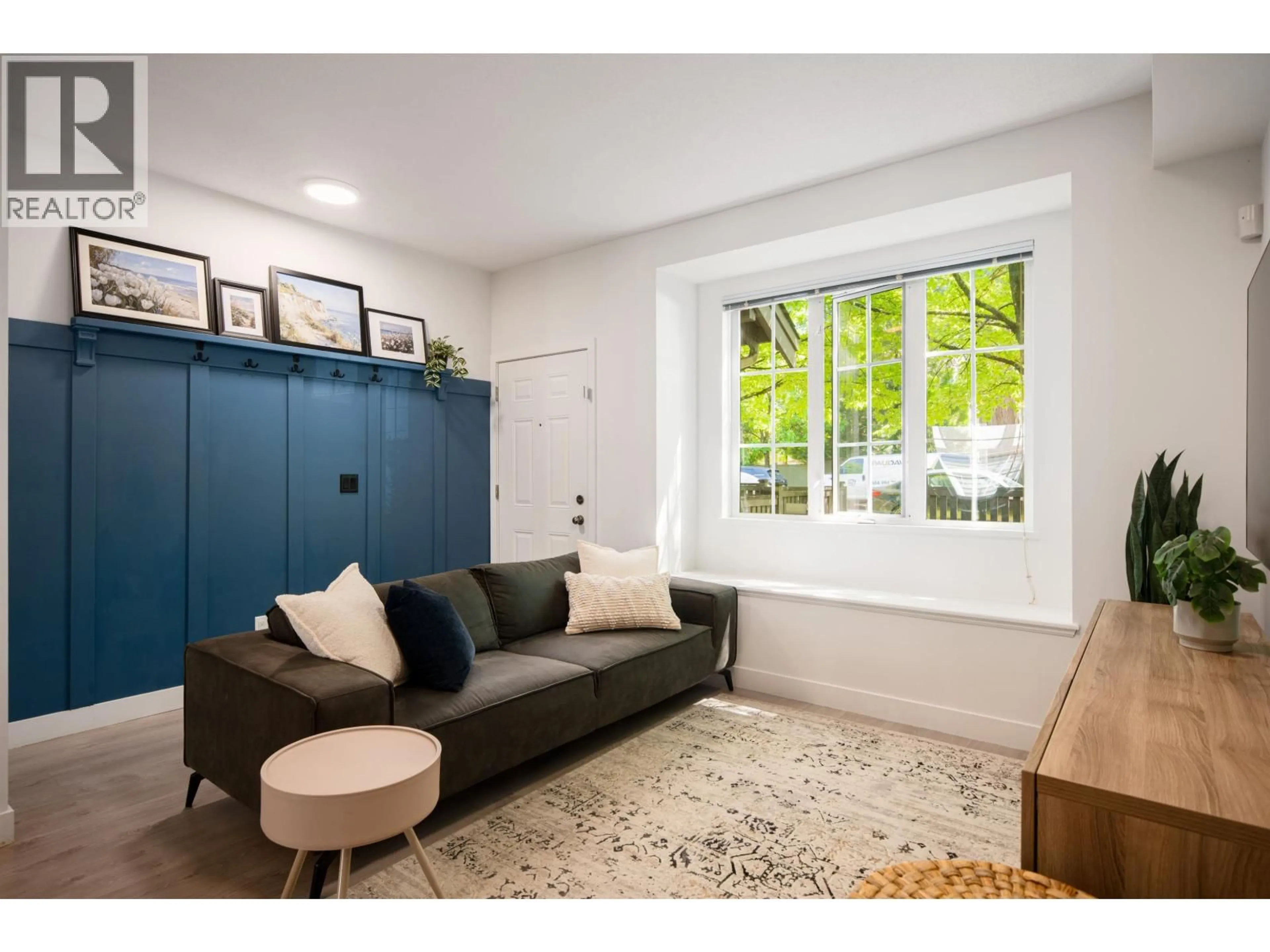 Living room with furniture, unknown for 2 - 8533 CUMBERLAND PLACE, Burnaby British Columbia V3N5C1