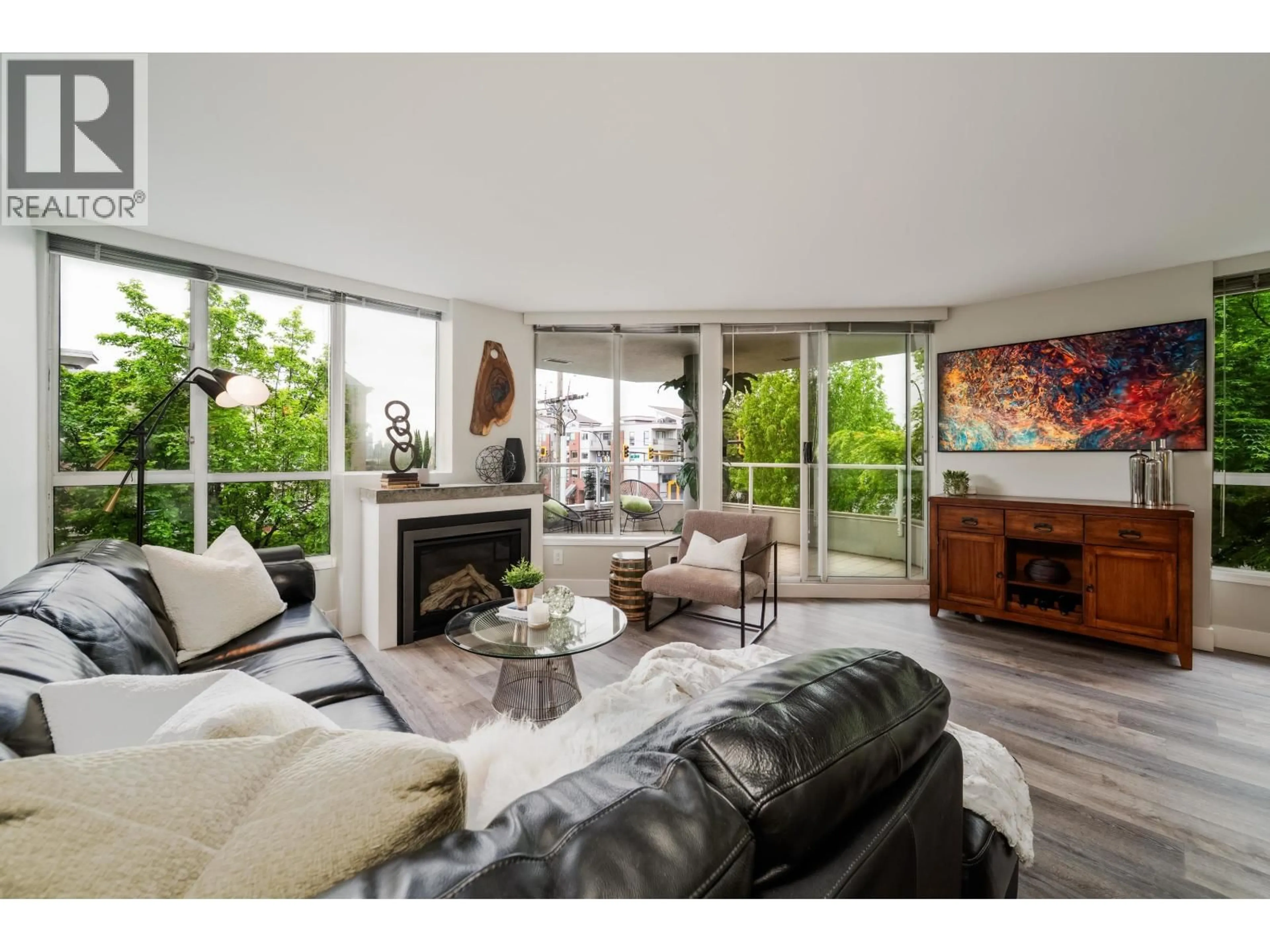 Living room with furniture, unknown for 203 - 408 LONSDALE AVENUE, North Vancouver British Columbia V7M2G5