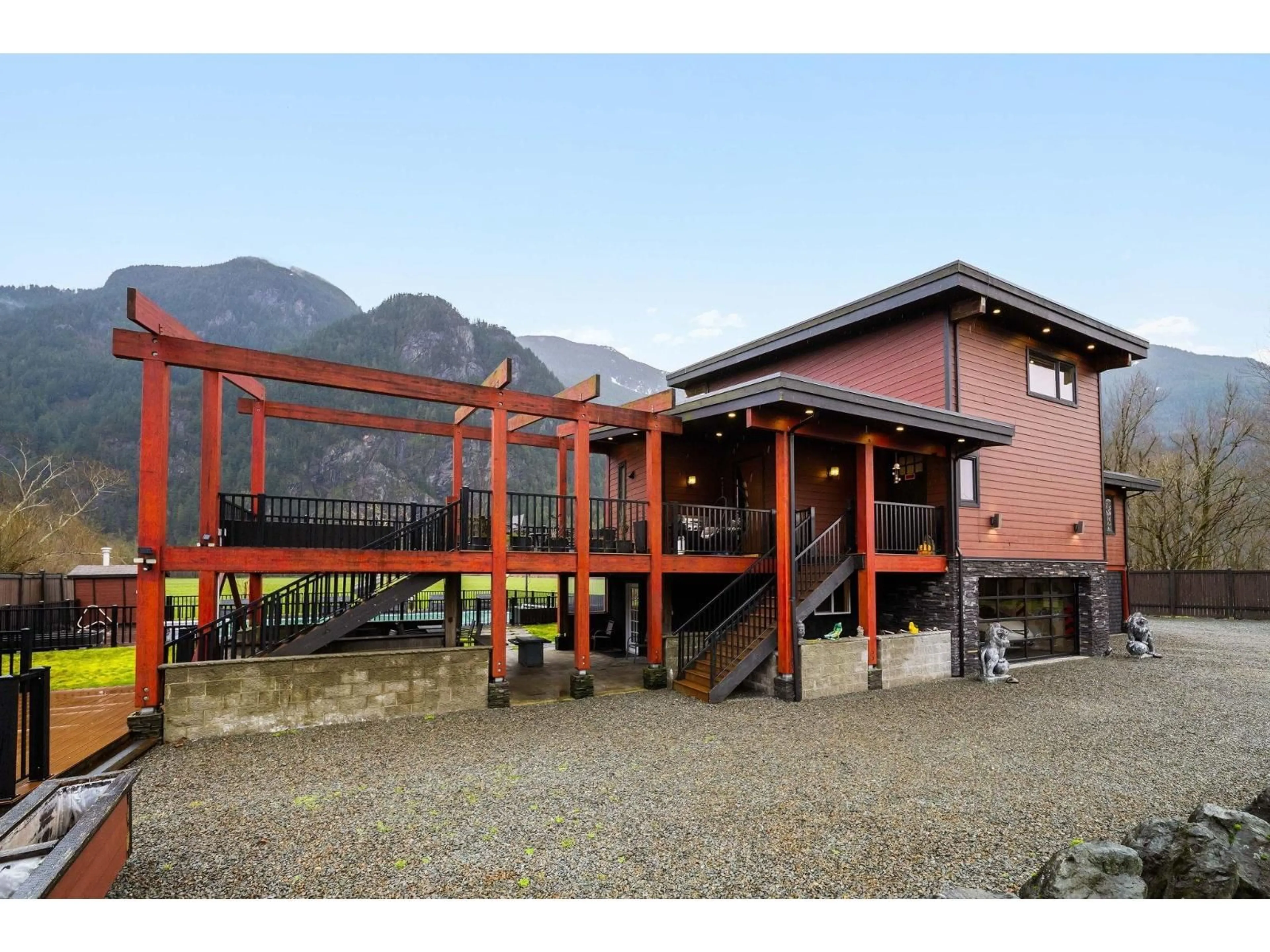 Patio, mountain view for 58560 TRANS CANADA HIGHWAY, Laidlaw British Columbia V0X1L2