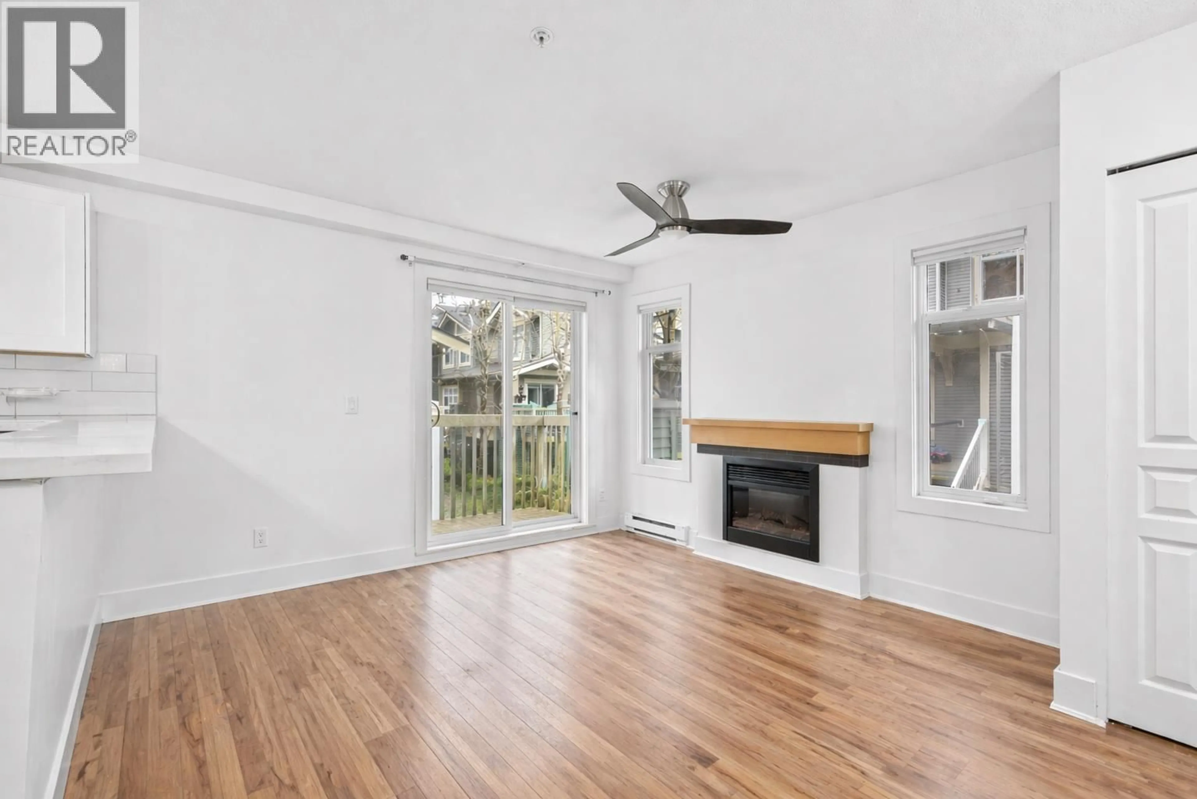 A pic of a room for 30 - 7428 SOUTHWYNDE AVENUE, Burnaby British Columbia V3N0A1
