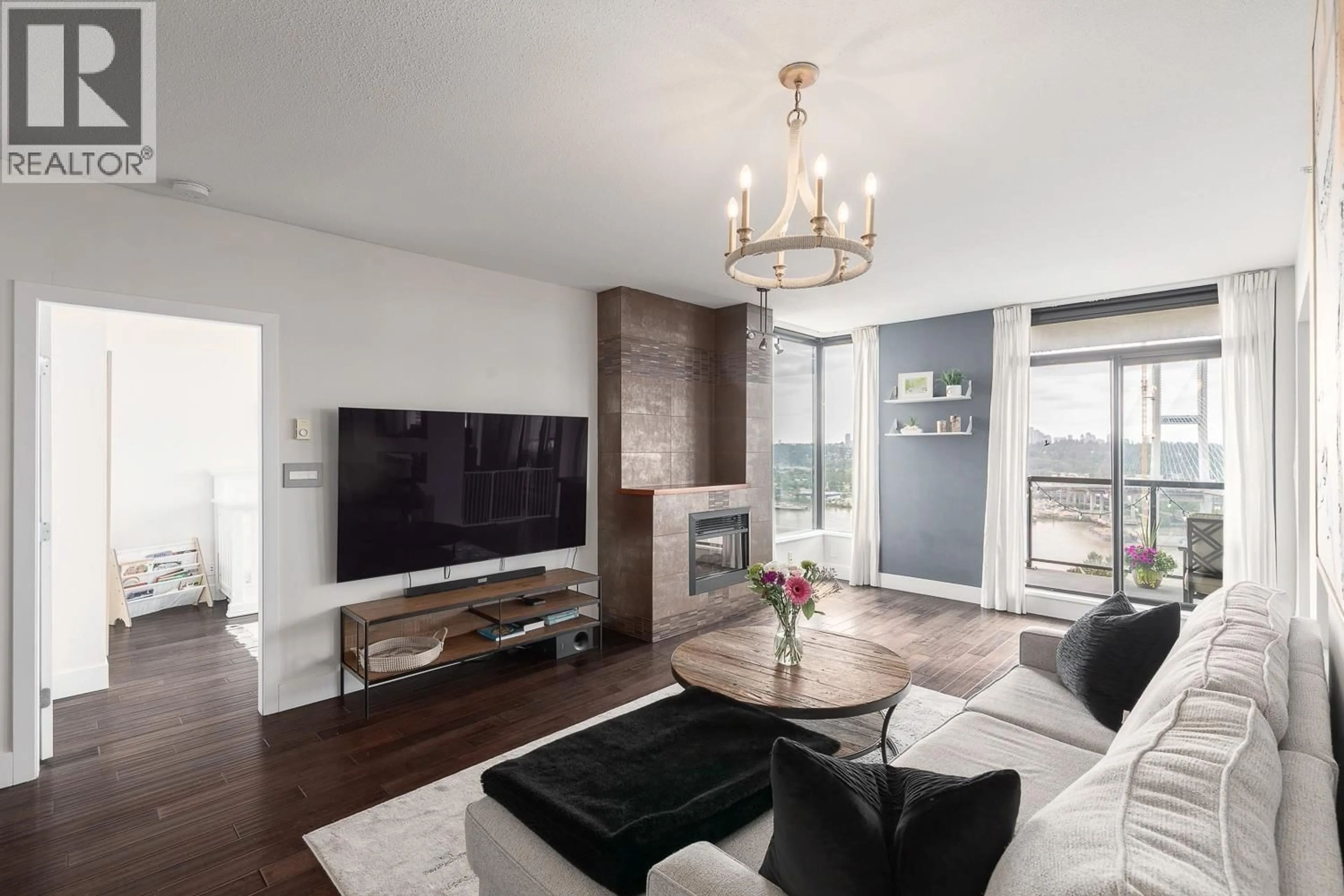 Living room with furniture, wood/laminate floor for 1603 - 11 ROYAL AVENUE, New Westminster British Columbia V3L0A8