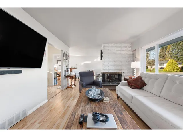 13890 BLACKBURN AVENUE, White Rock 2