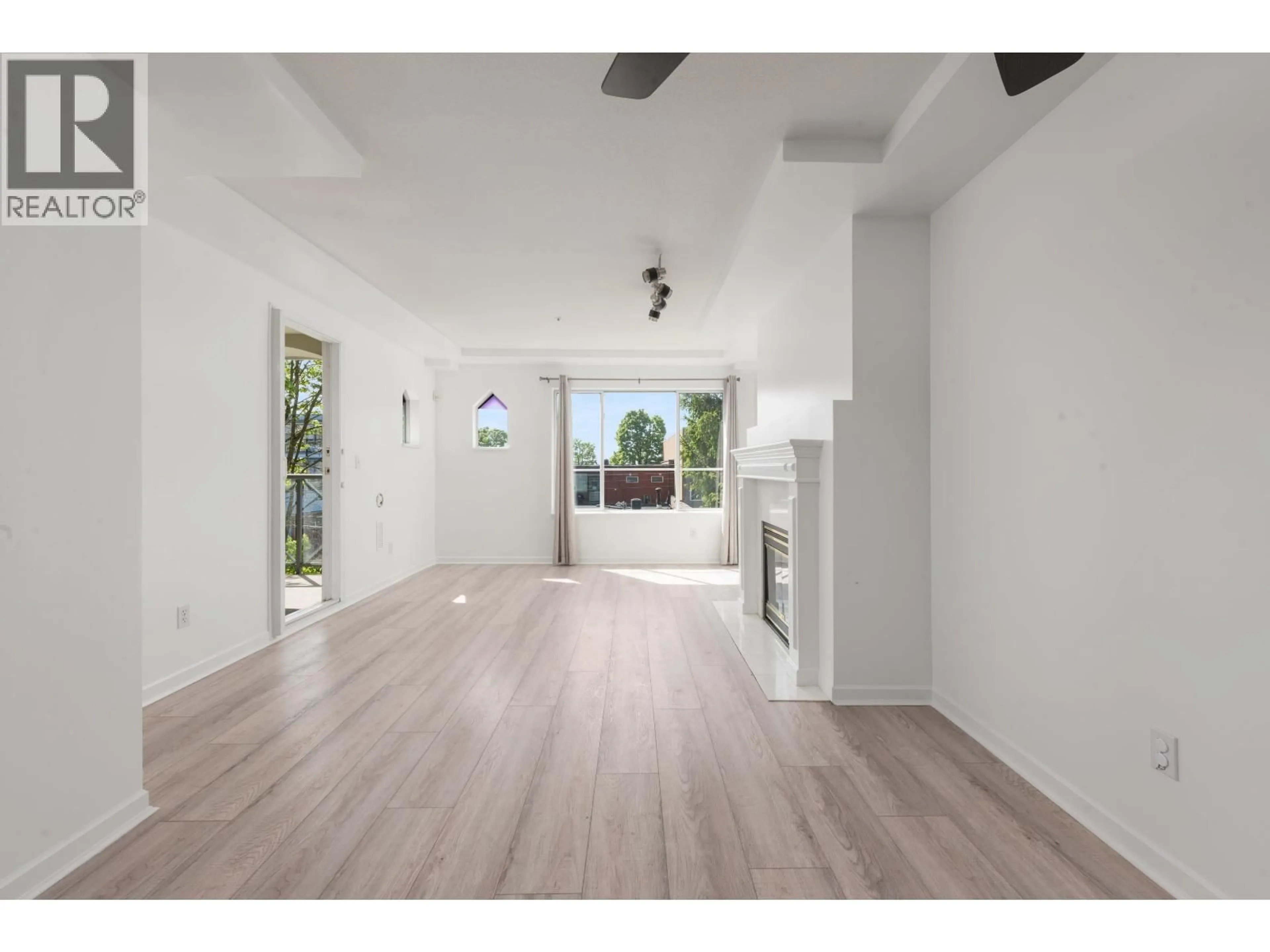 A pic of a room for 304 - 6475 CHESTER STREET, Vancouver British Columbia V5W4B7