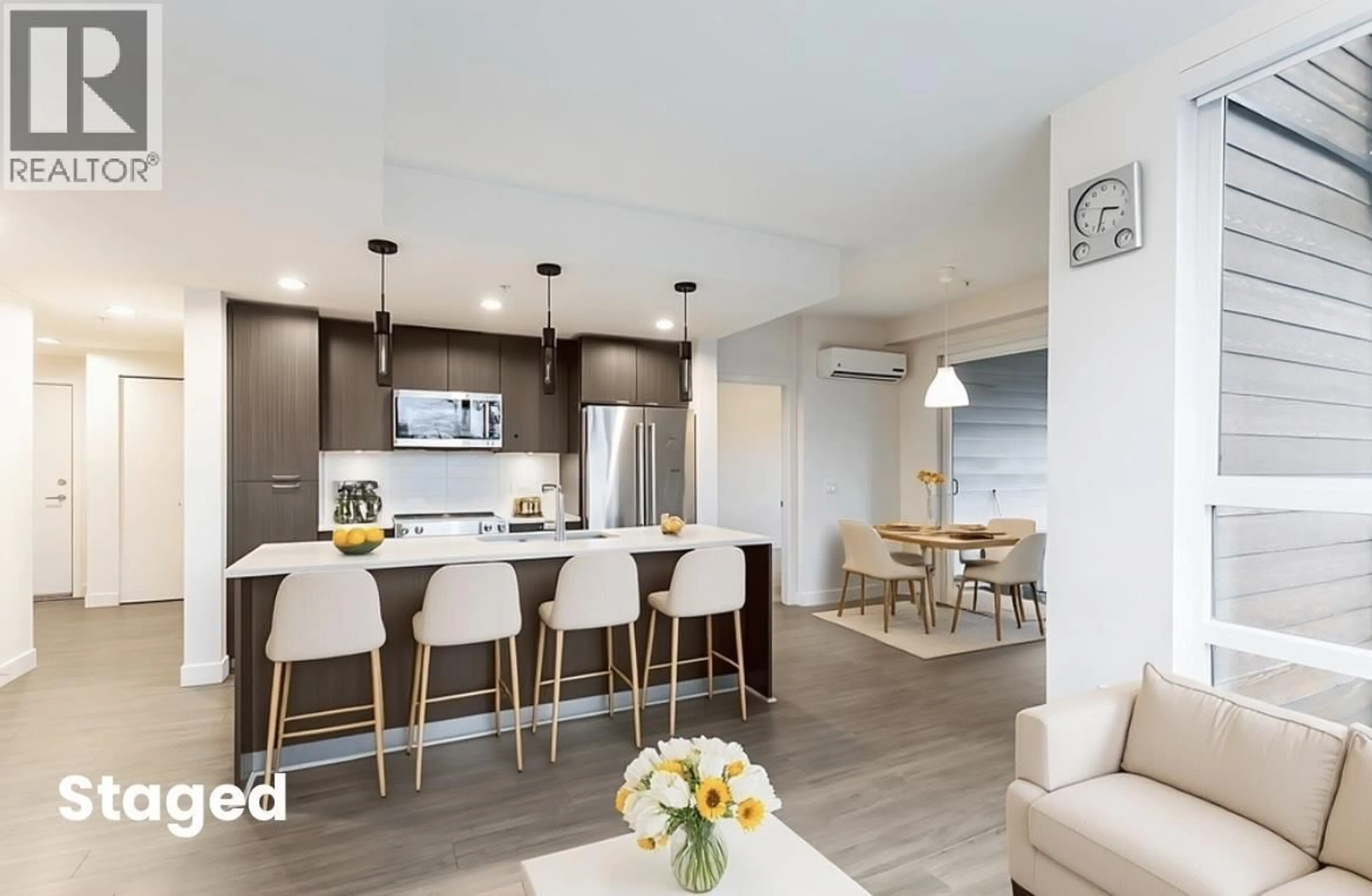 Open concept kitchen, unknown for 310 - 719 3RD STREET, North Vancouver British Columbia V7M0E7