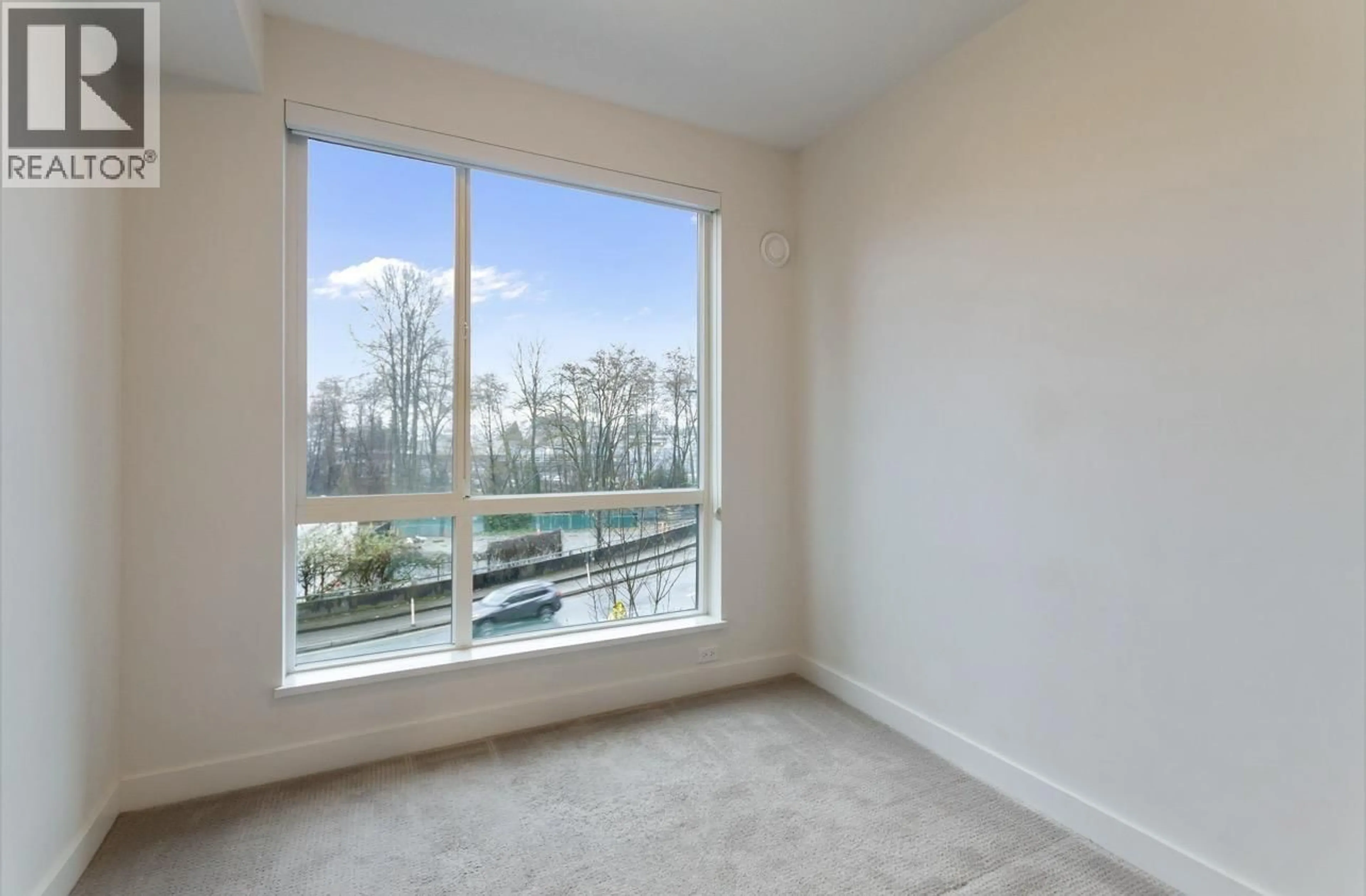 A pic of a room for 310 - 719 3RD STREET, North Vancouver British Columbia V7M0E7