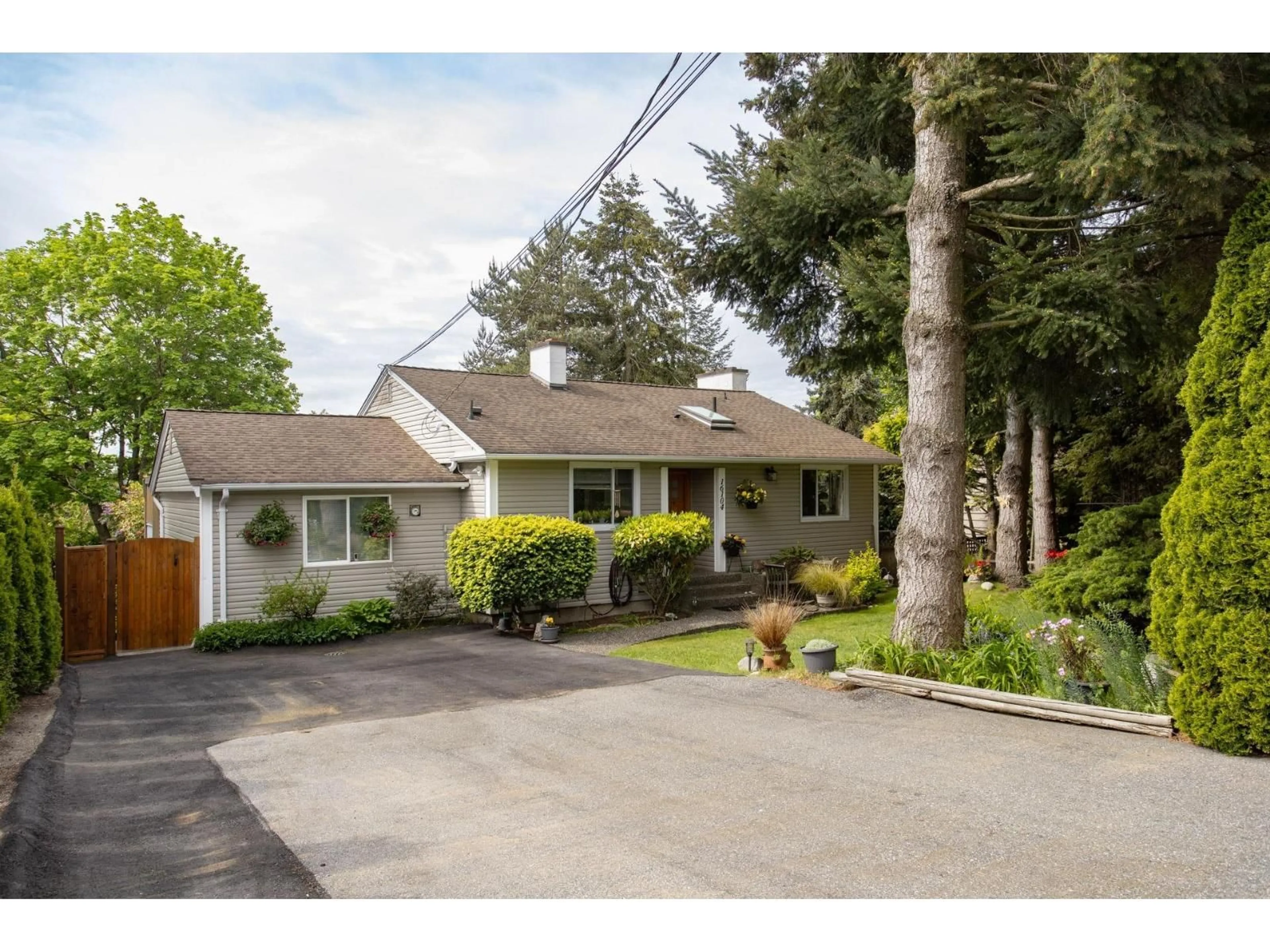 Unknown for 16104 9 AVENUE, Surrey British Columbia V4A1A6
