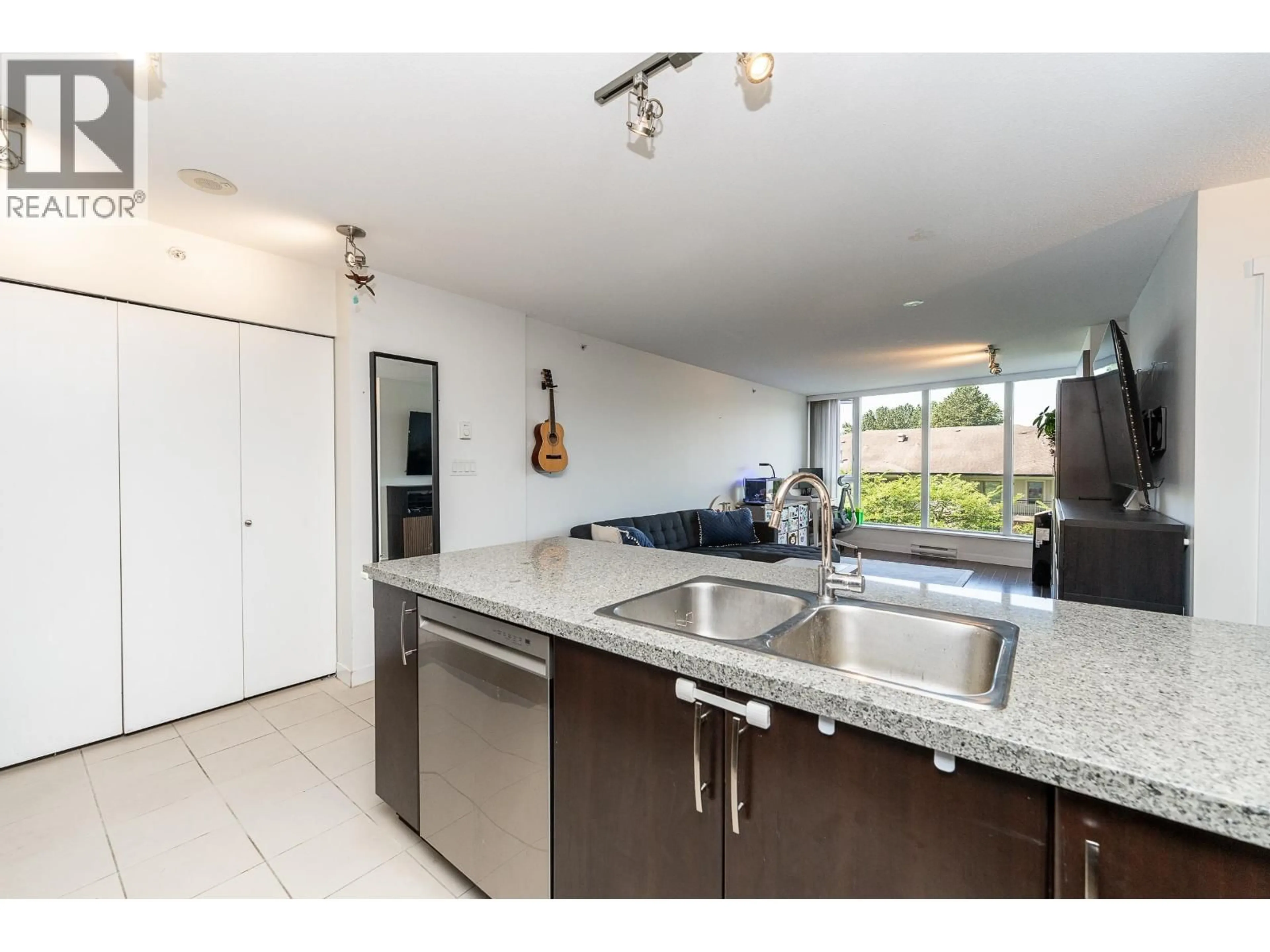 Standard kitchen, unknown for 605 - 660 NOOTKA WAY, Port Moody British Columbia V3H0B7