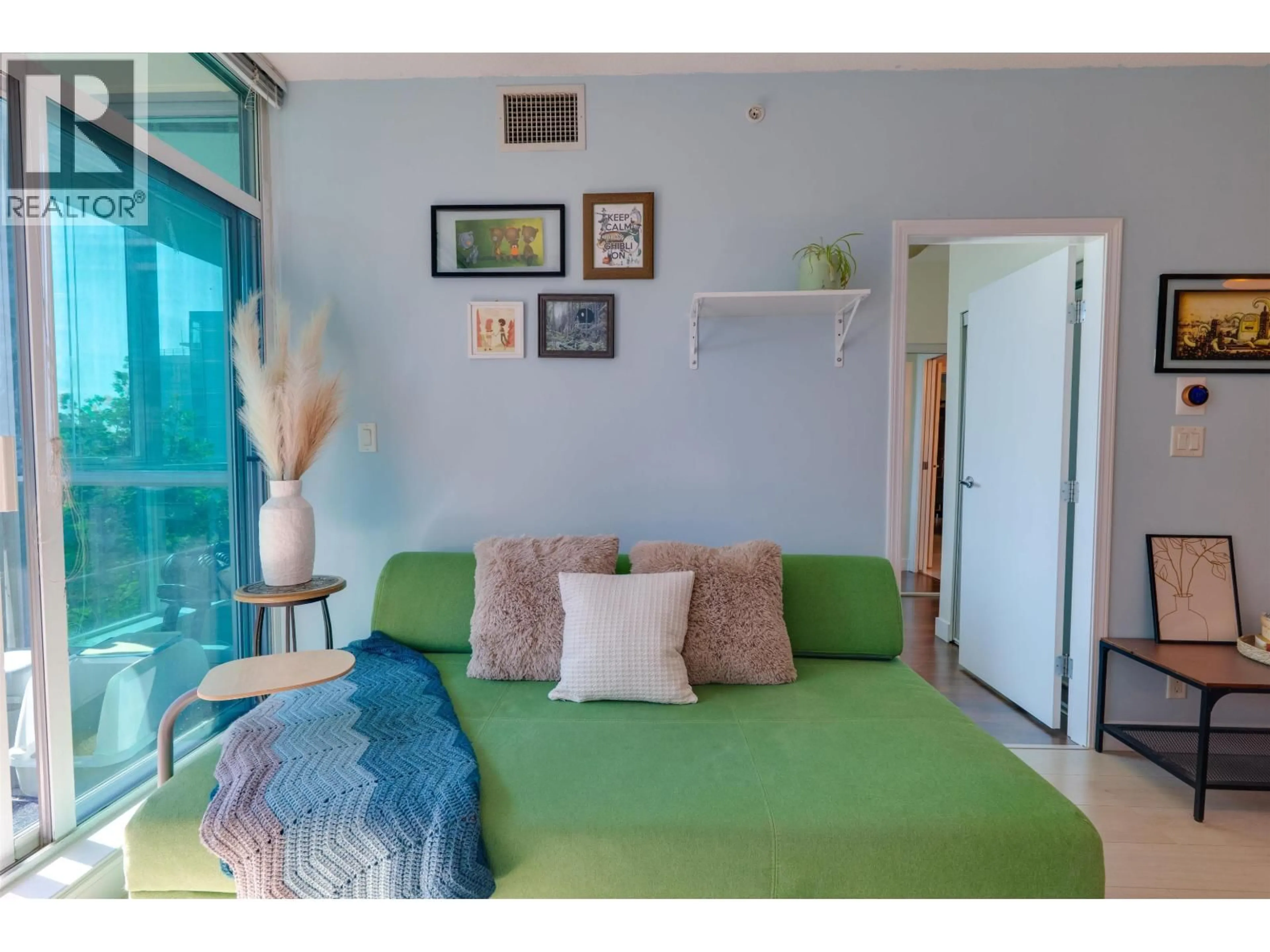 A pic of a room for 508 - 168 EAST, North Vancouver British Columbia V7L4X8