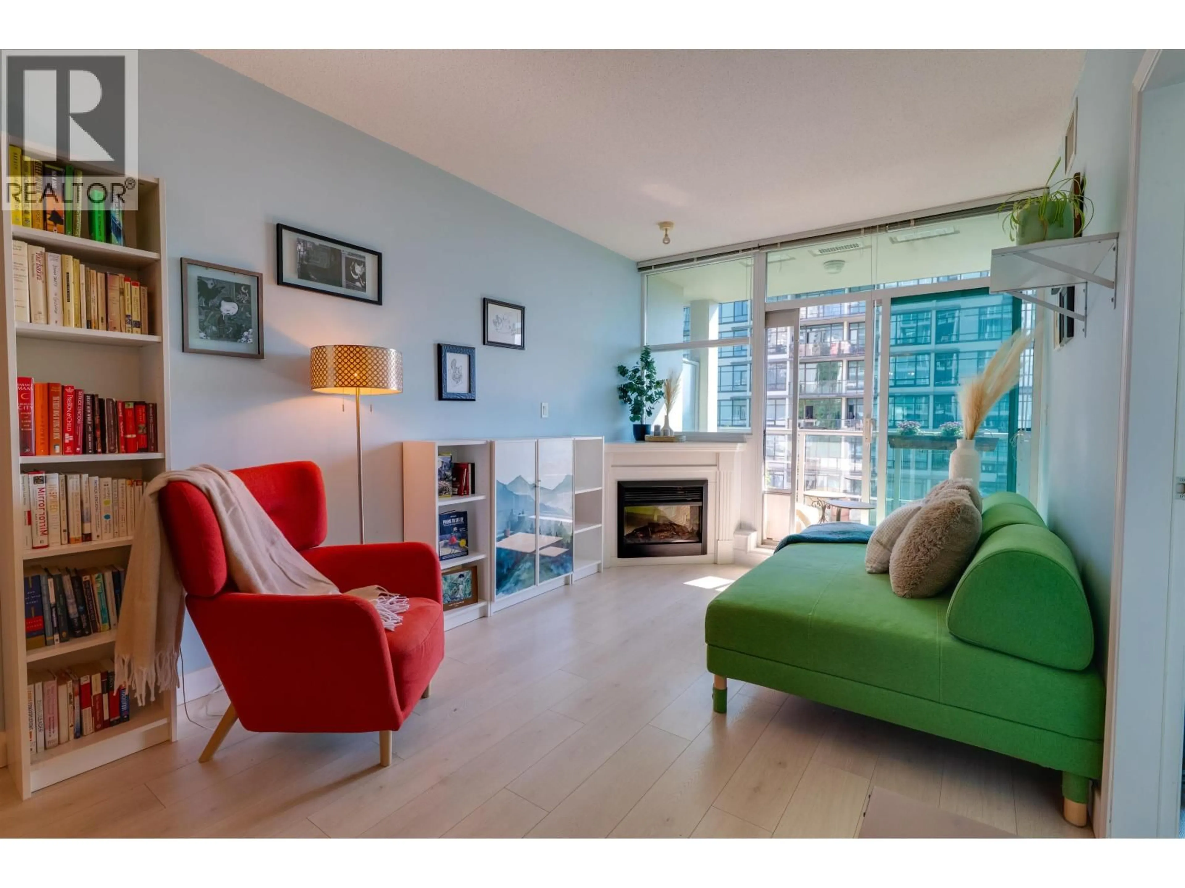 Living room with furniture, unknown for 508 - 168 EAST, North Vancouver British Columbia V7L4X8