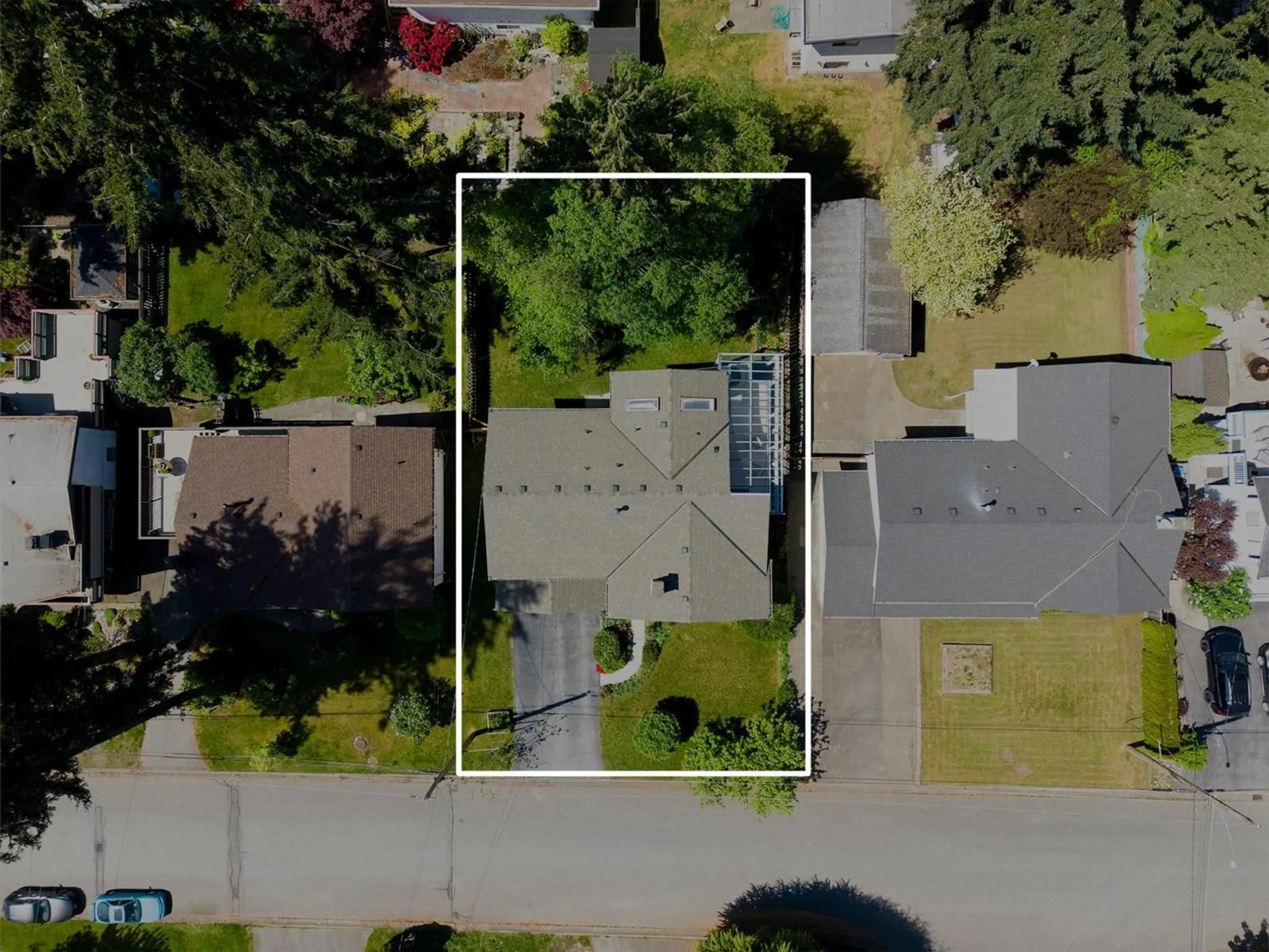 A pic from outside/outdoor area/front of a property/back of a property/a pic from drone, street for 7457 MINSTER DR. WEST, Delta British Columbia V4C4L8