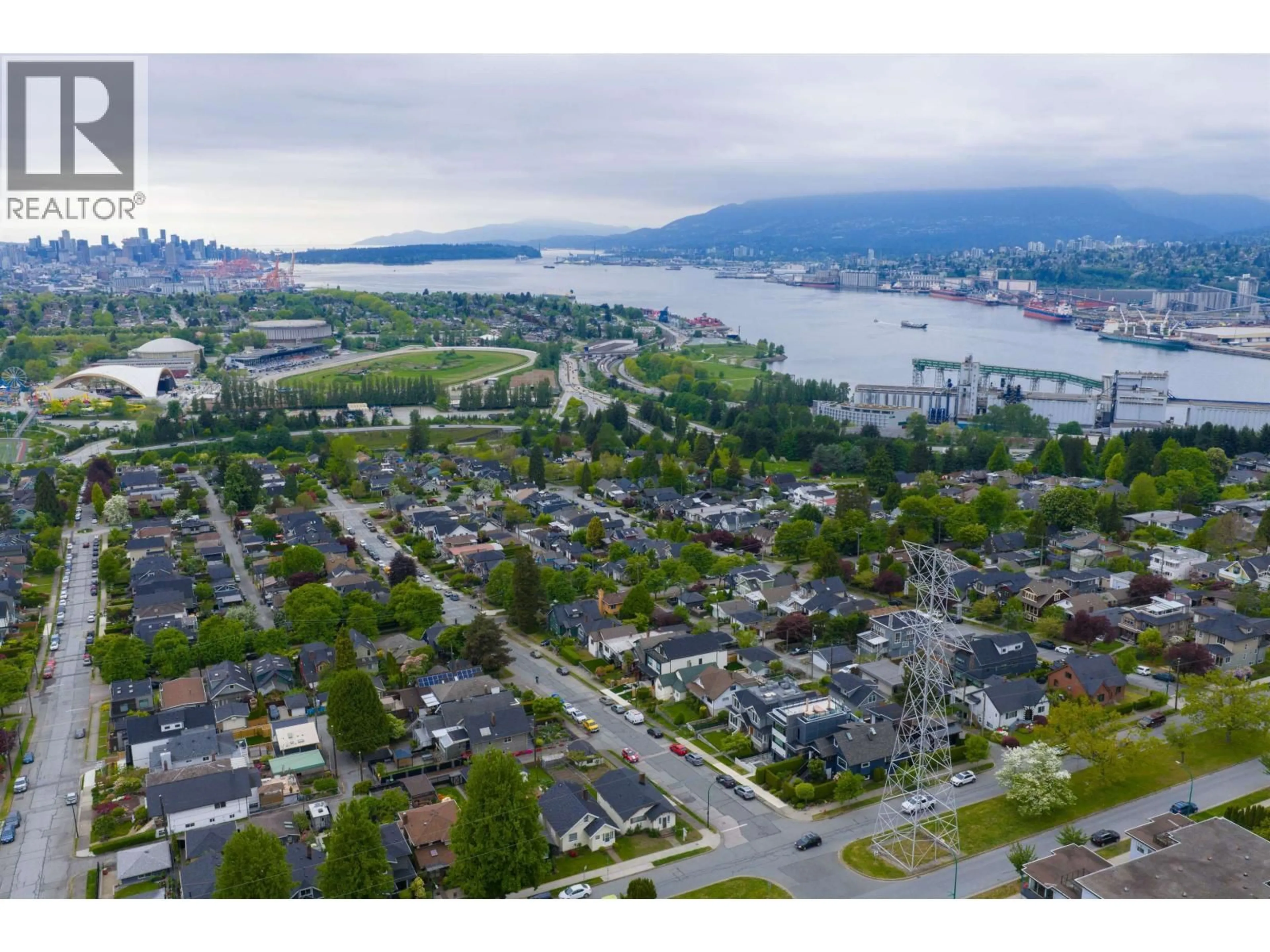 Blurry image for 1 - 3645 DUNDAS STREET, Vancouver British Columbia V5K1S3