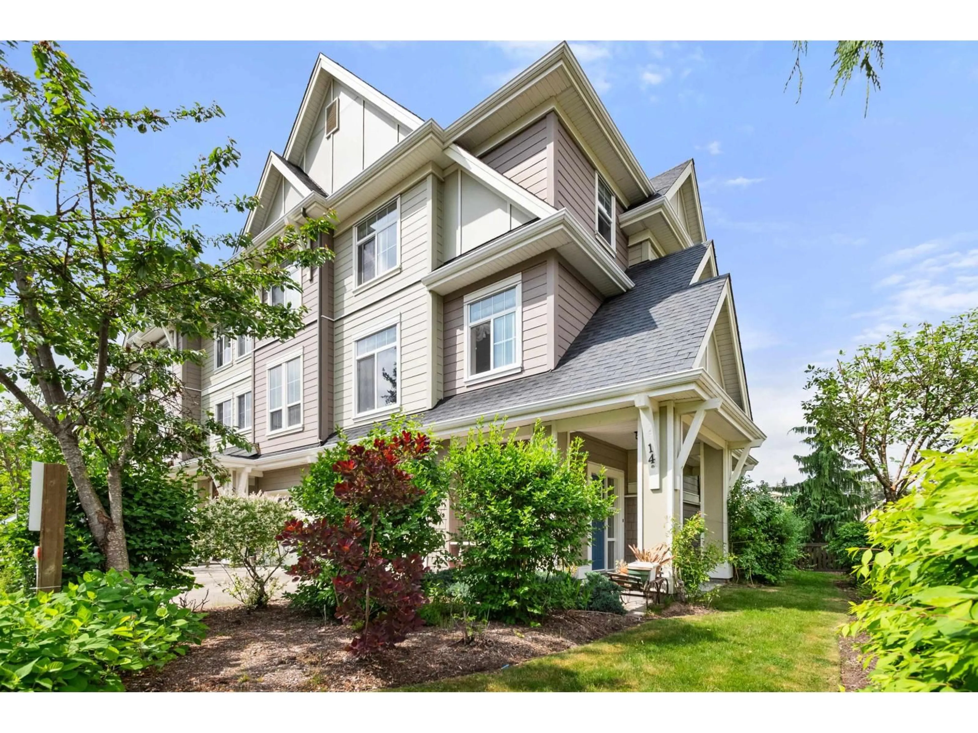 Home with vinyl exterior material, unknown for 14 - 45290 SOOWAHLIE CRESCENT, Chilliwack British Columbia V2R0S6