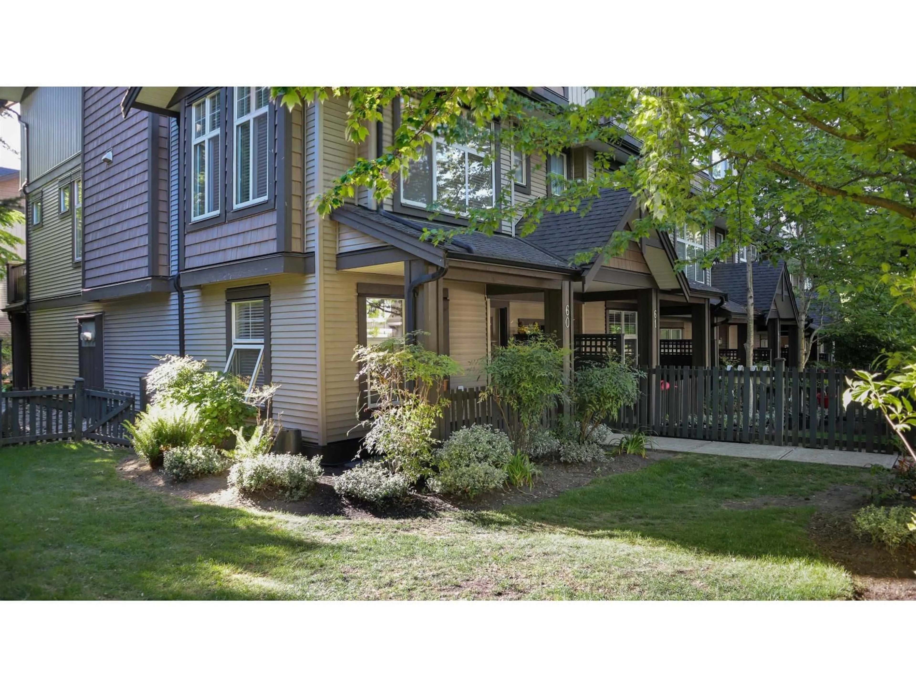 Unknown for 60 - 6123 138 STREET, Surrey British Columbia V3X1E8