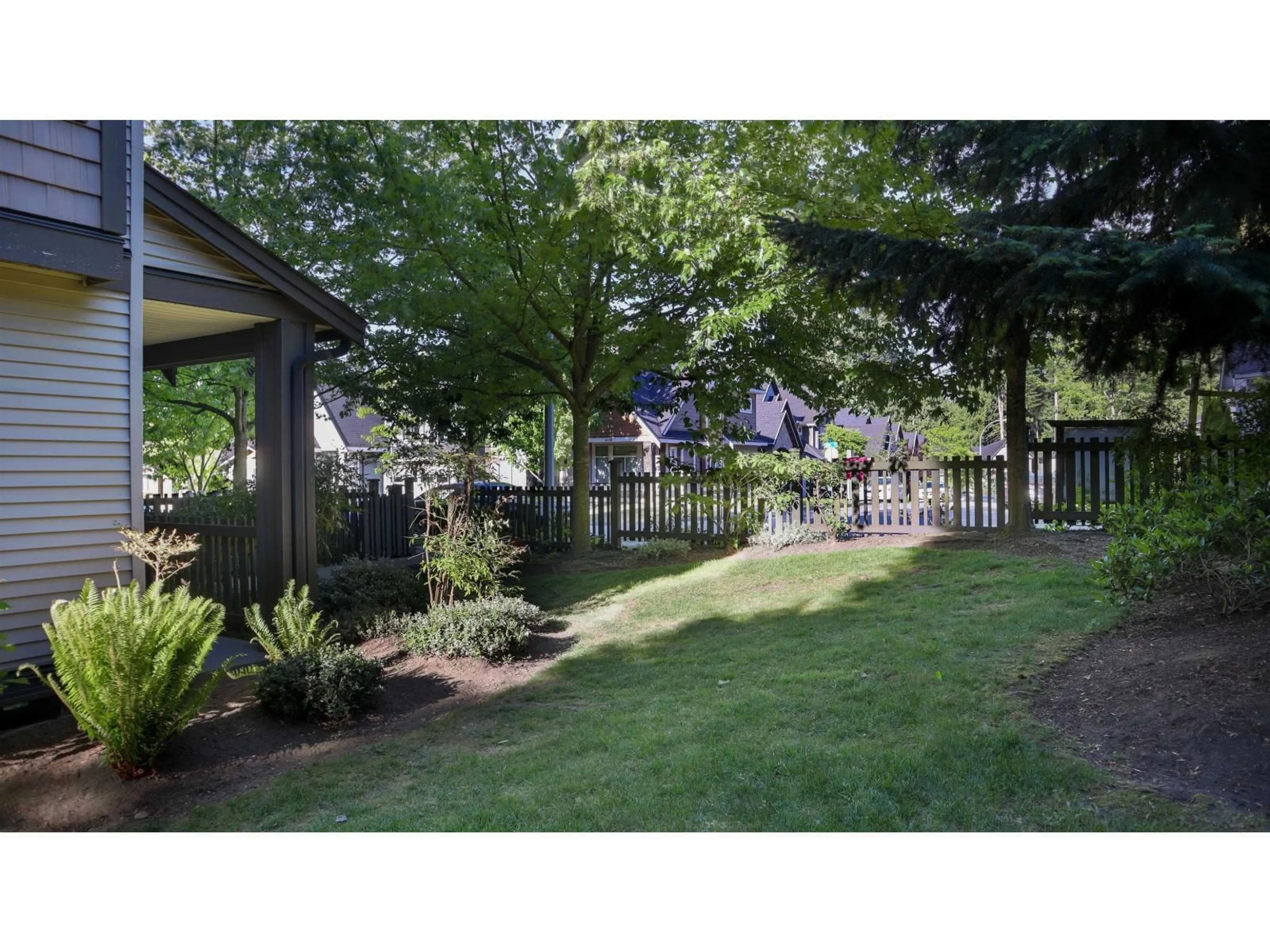 Patio, unknown for 60 - 6123 138 STREET, Surrey British Columbia V3X1E8