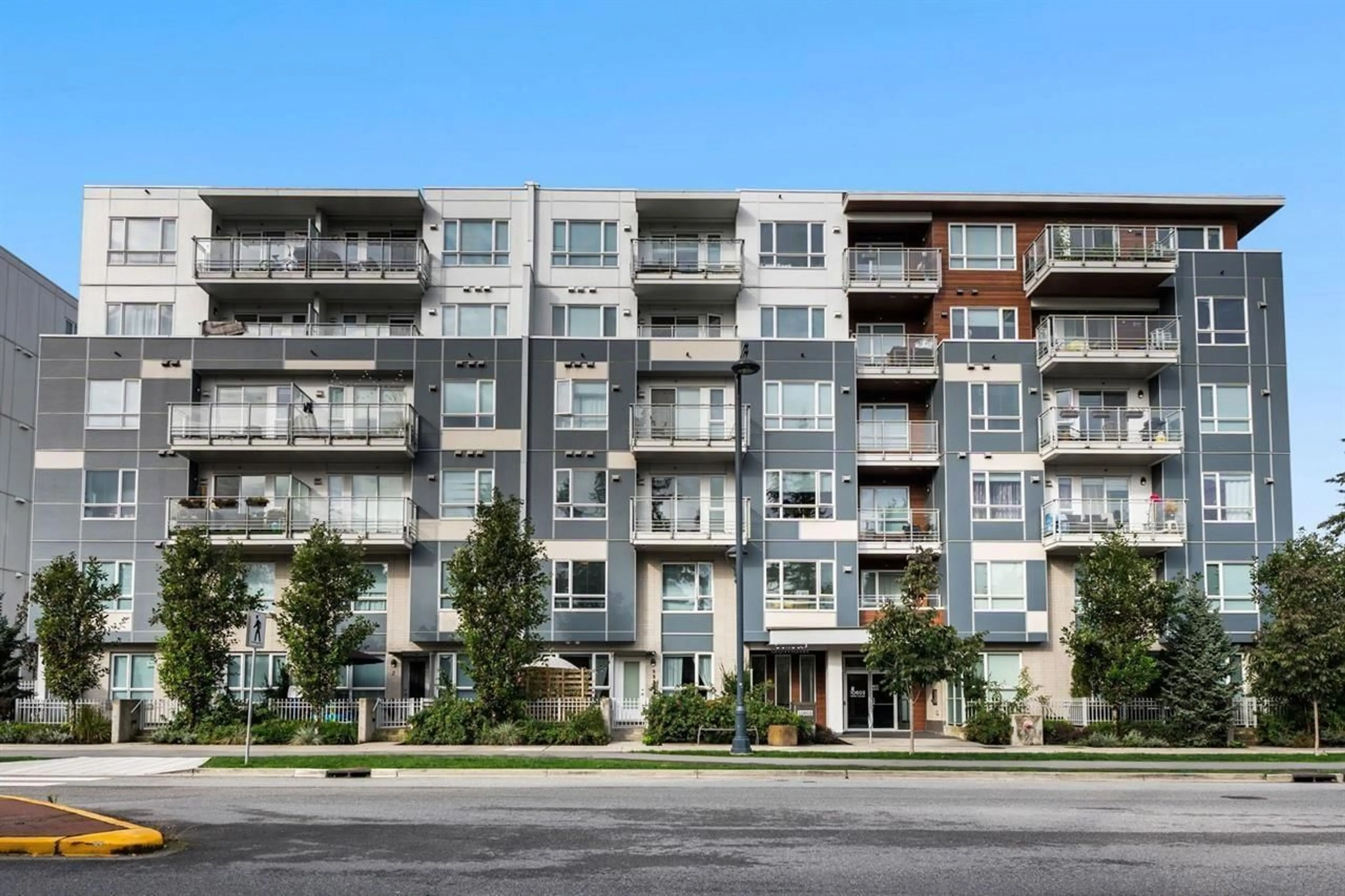 Unknown for 111 - 10603 140 STREET, Surrey British Columbia V3T0M8