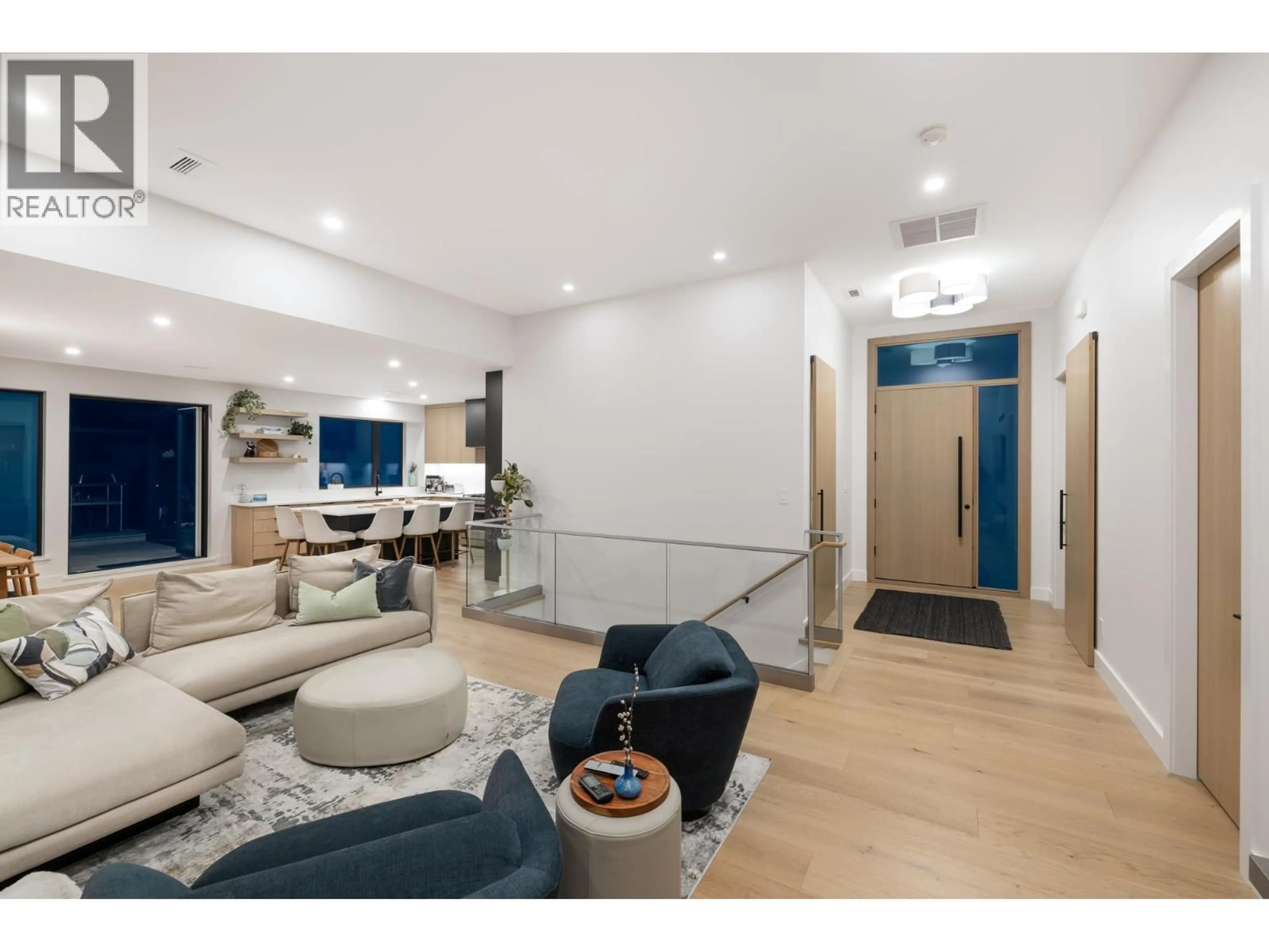 Unknown for 255 SANDRINGHAM CRESCENT, North Vancouver British Columbia V7N2R7