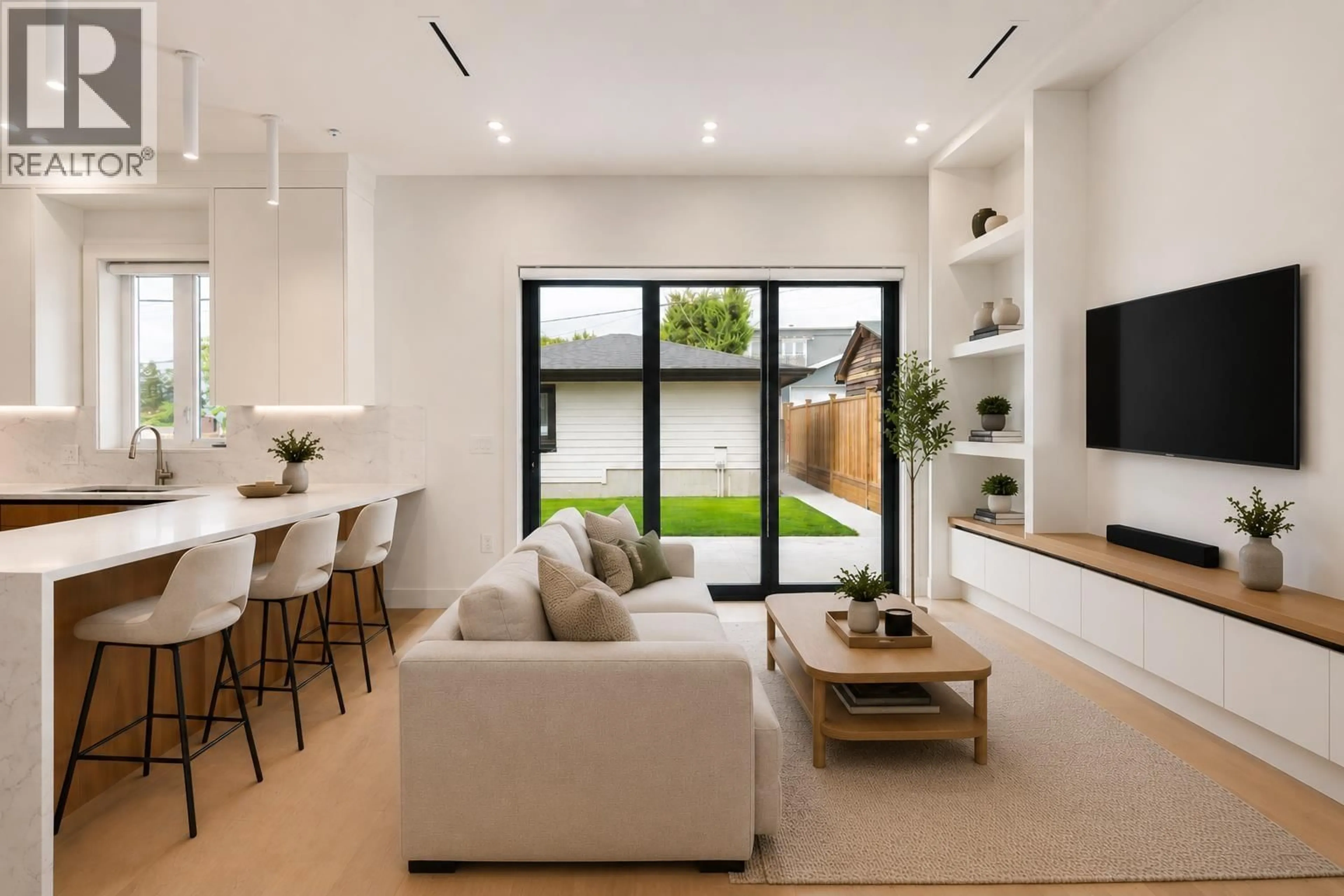 Living room with furniture, unknown for 2 - 3645 DUNDAS STREET, Vancouver British Columbia V5K1S3