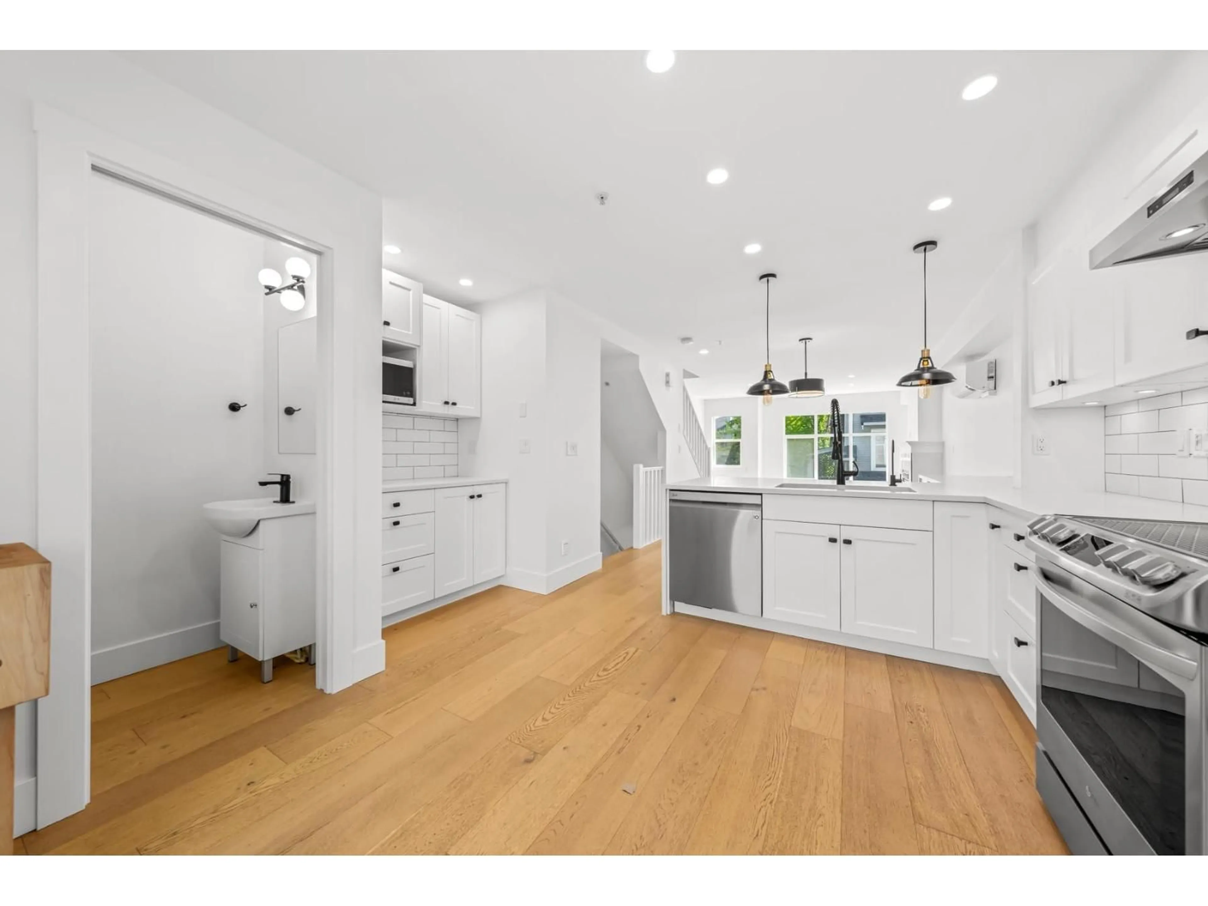 Open concept kitchen, unknown for 3 - 6415 197 STREET, Langley British Columbia V2Y1G8