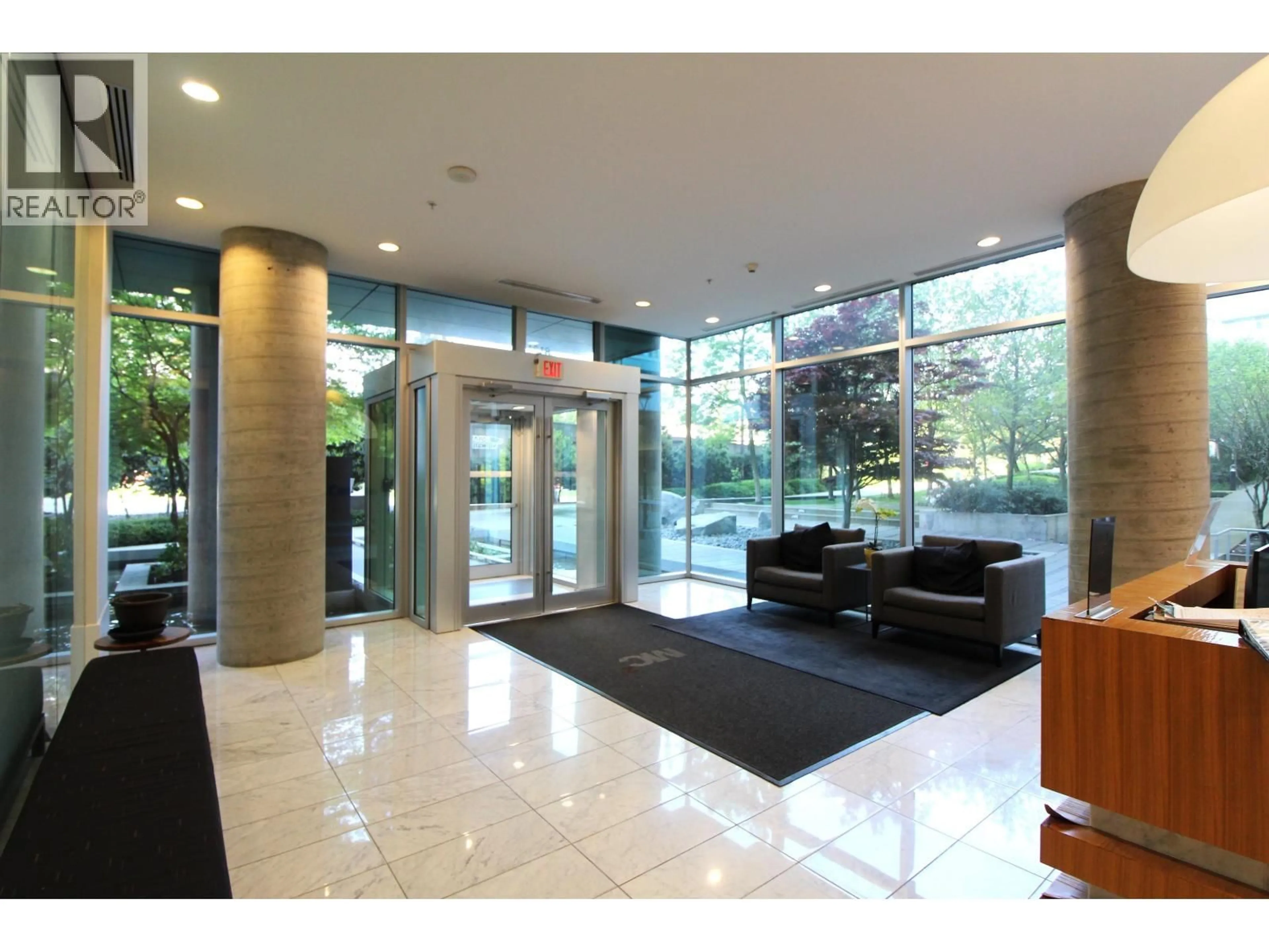 Indoor foyer for 3204 - 8131 NUNAVUT LANE, Vancouver British Columbia V5X0E2