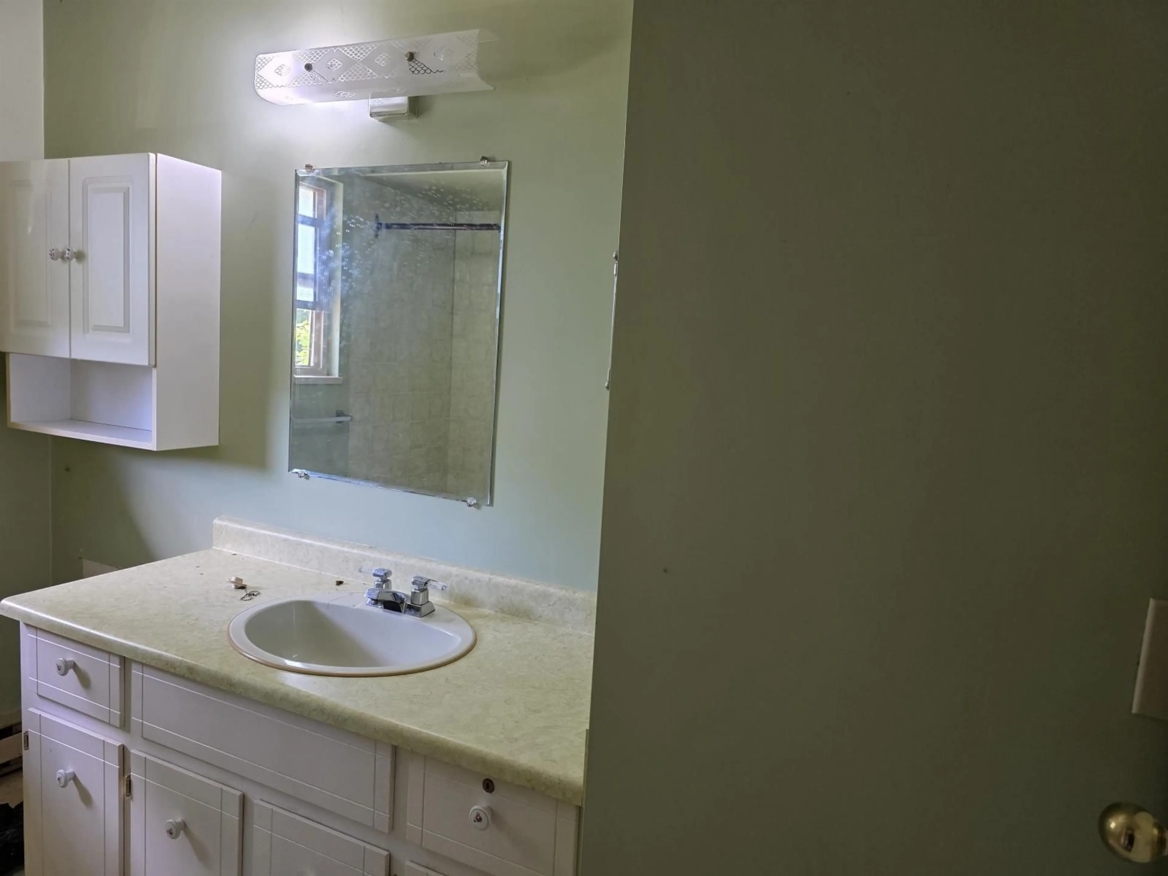 Standard bathroom, unknown for 35378 WELLS GRAY AVENUE, Abbotsford British Columbia V2S5W9