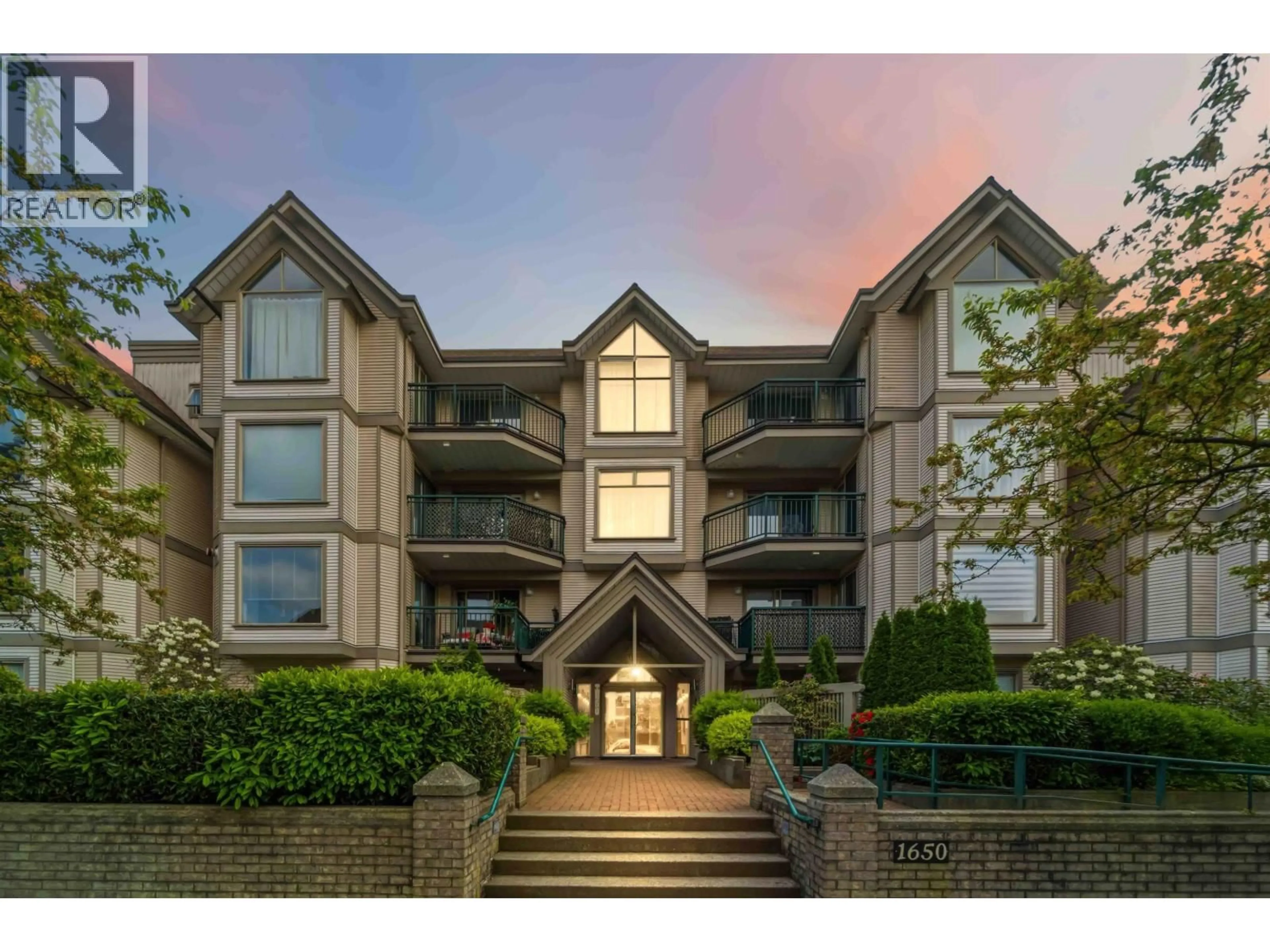 Indoor foyer for 208 - 1650 GRANT AVENUE, Port Coquitlam British Columbia V3B7V2